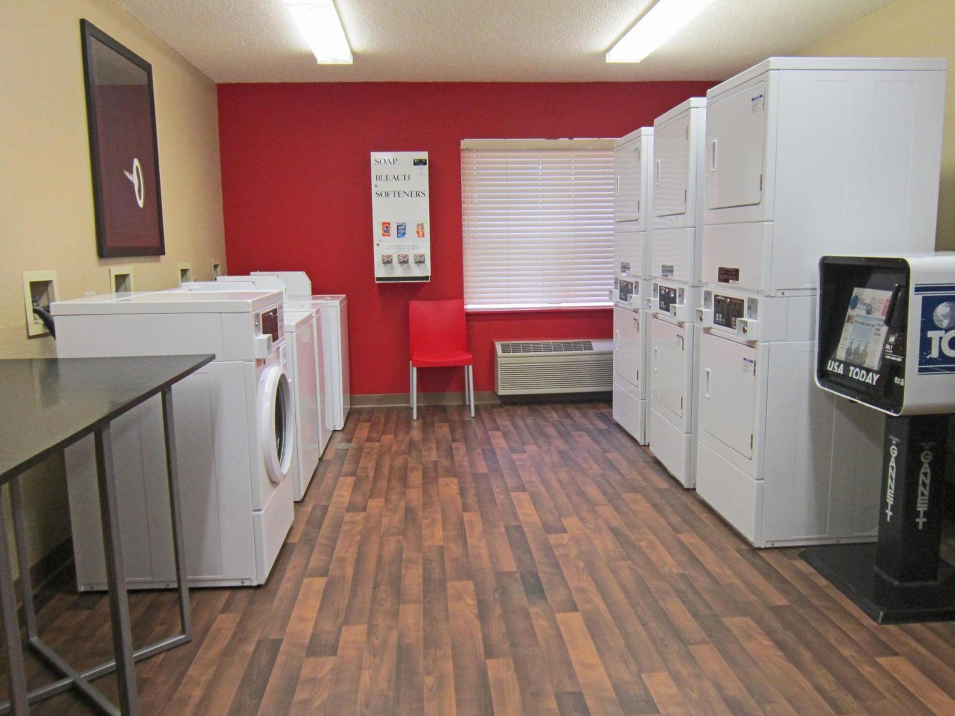 Studio 6 Extended Stay Rochester Greece NY photo 48