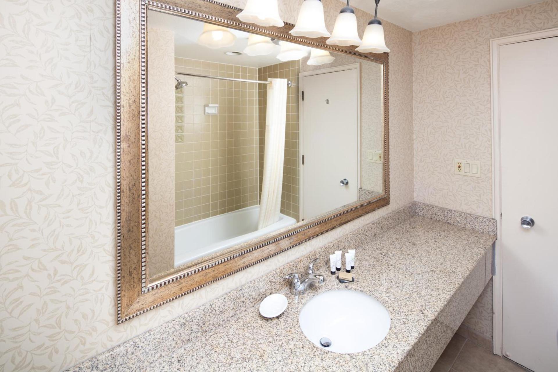 Red Lion Inn & Suites Missoula photo 13
