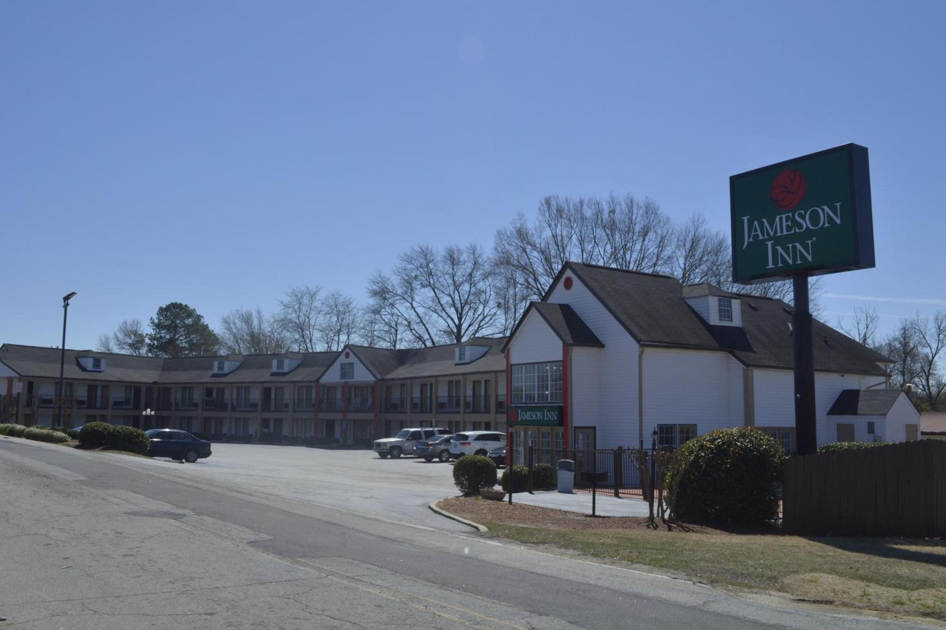 Jameson Inn Winder photo 1