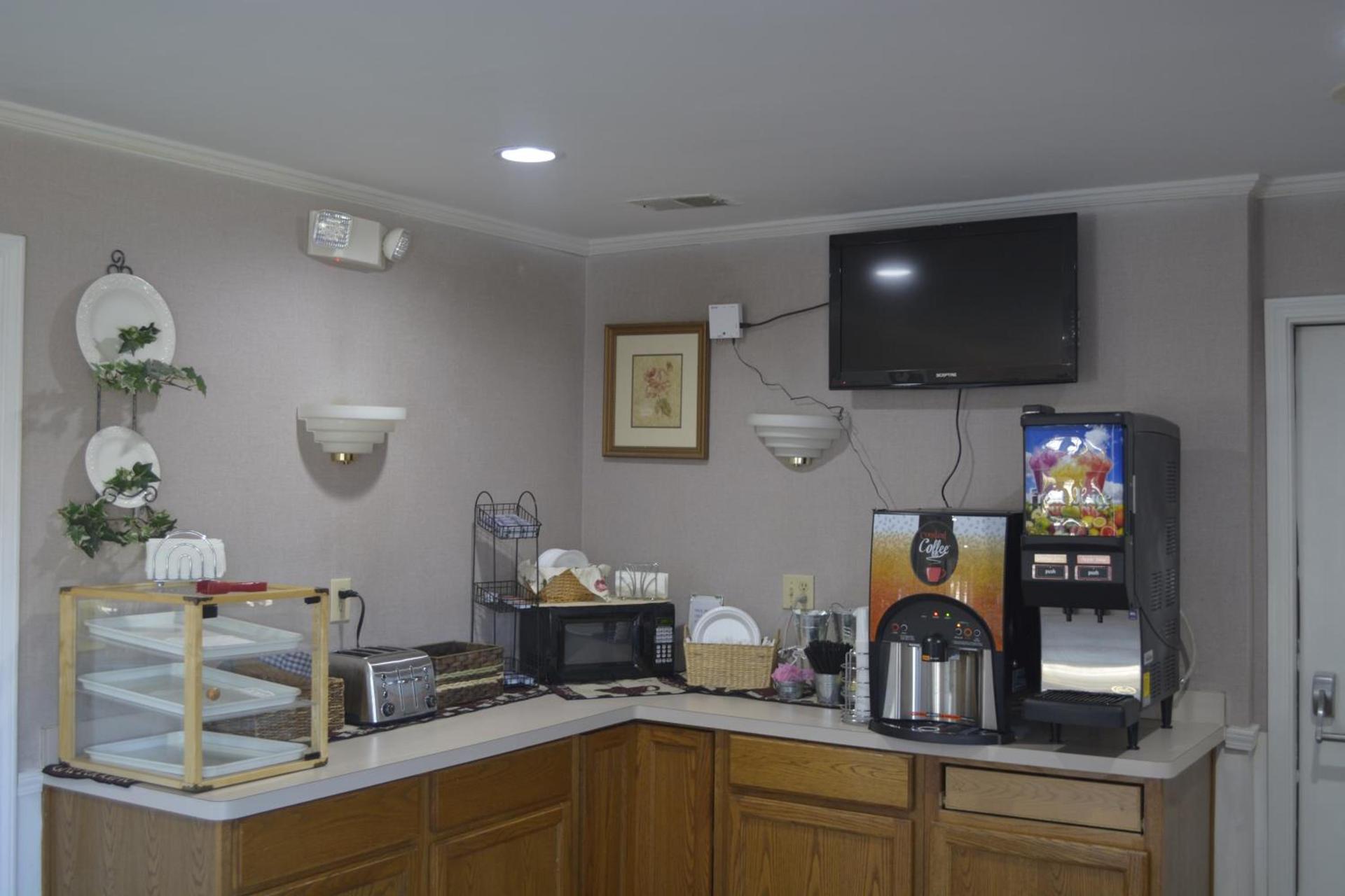 Jameson Inn Winder photo 18