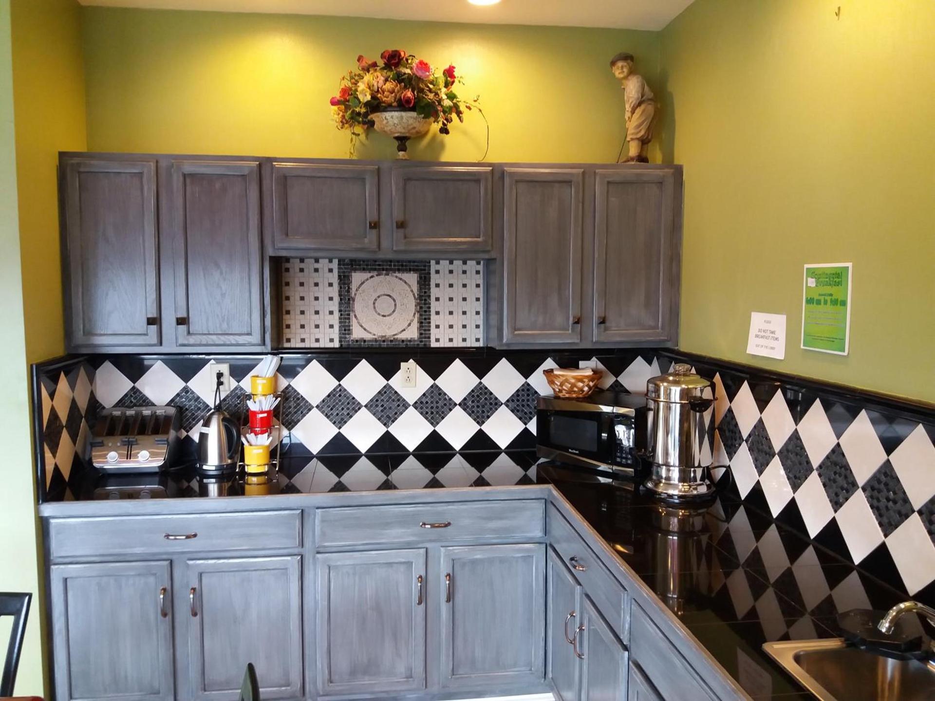 Budgetel Inn and Suites- FORT GORDON photo 7