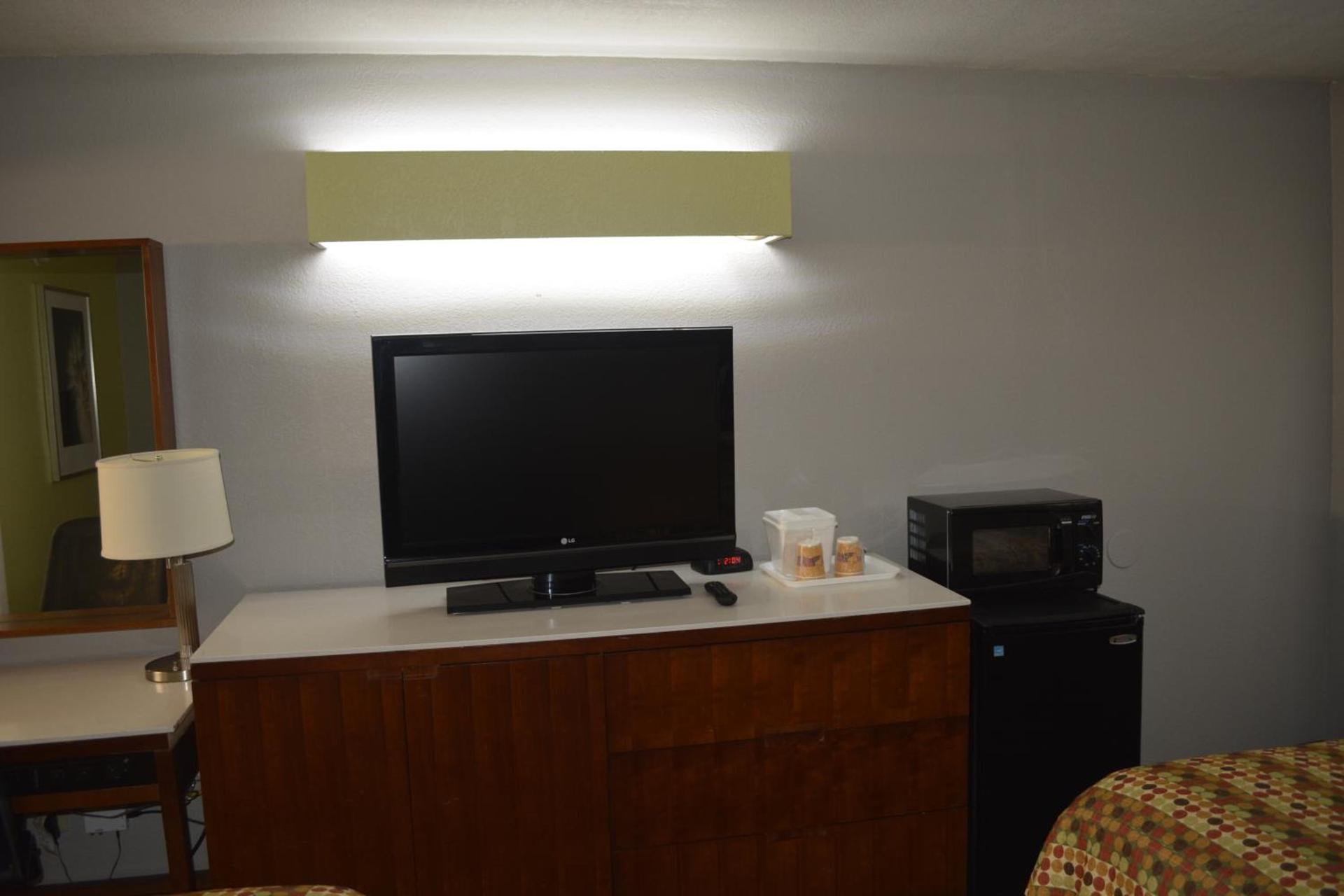 Jameson Inn Winder photo 13