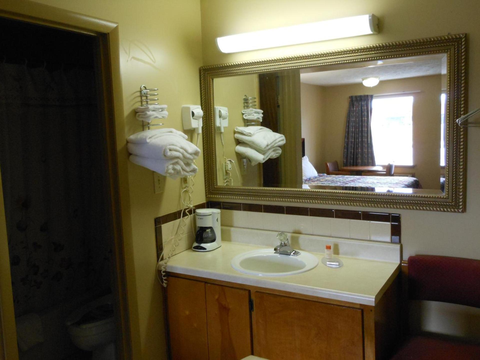 McClellan Inn photo 15