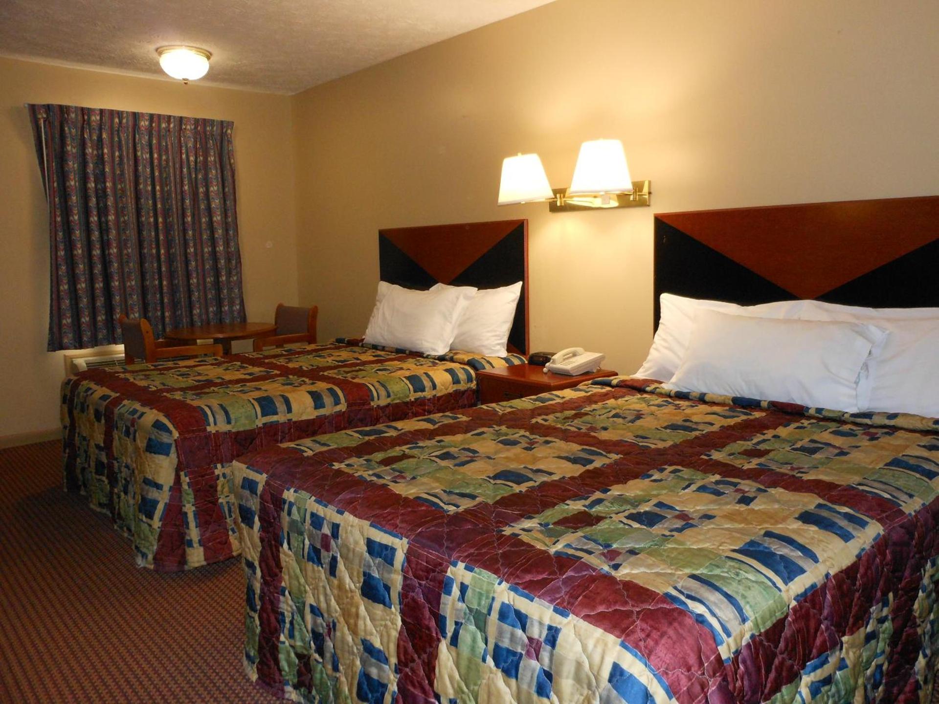 McClellan Inn photo 5
