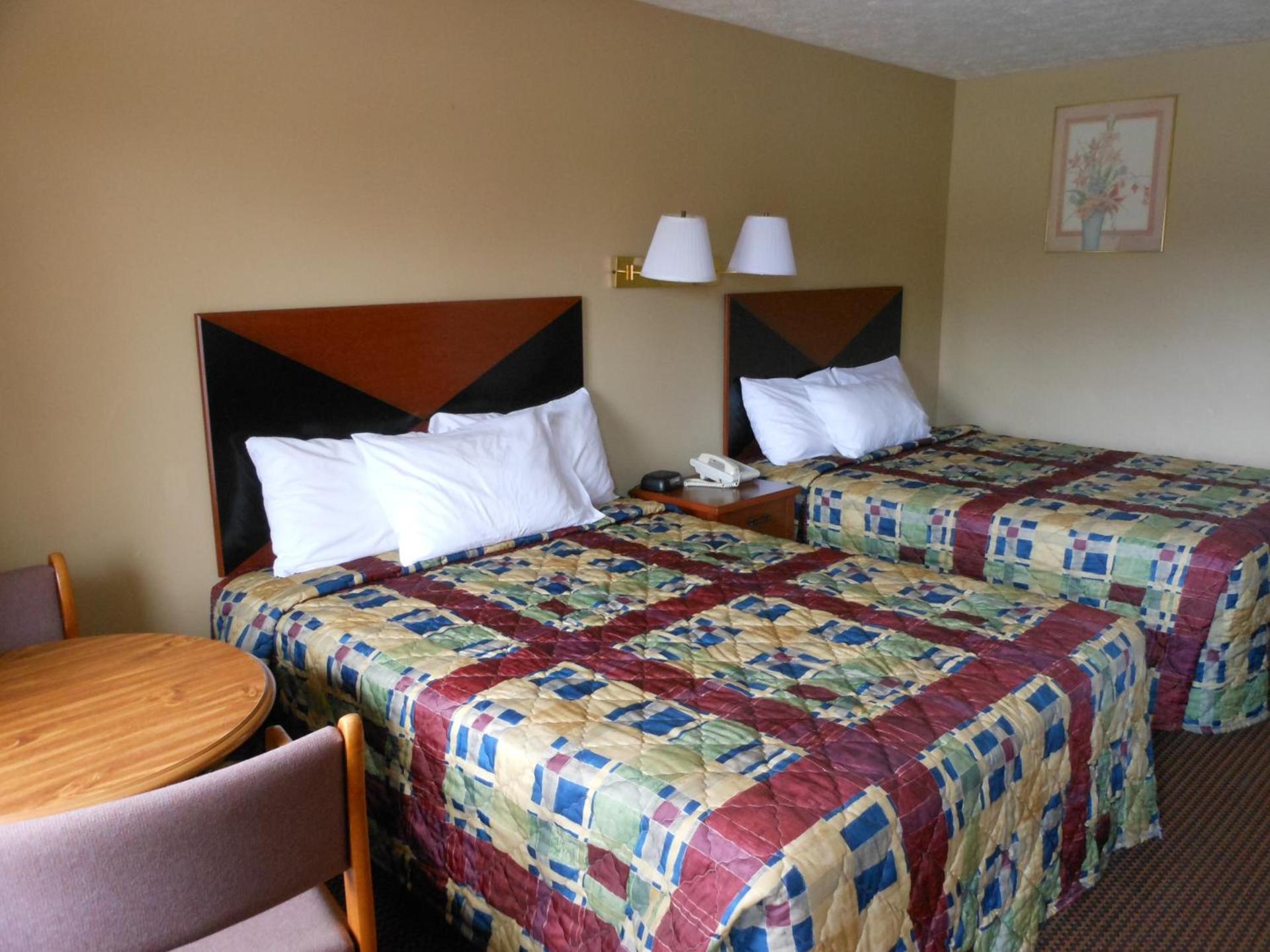 McClellan Inn photo 14