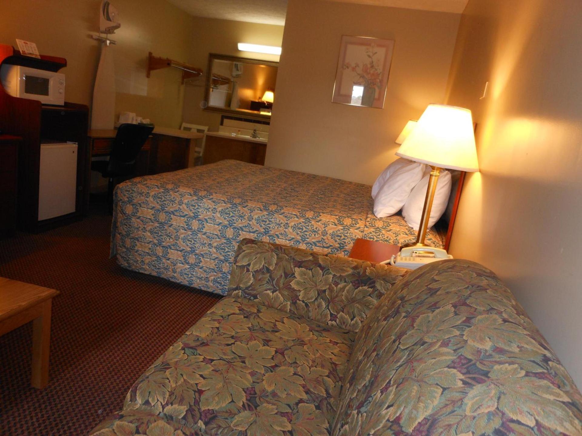 McClellan Inn photo 3