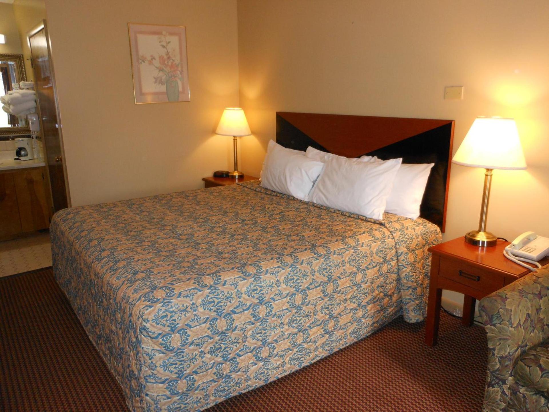McClellan Inn photo 4