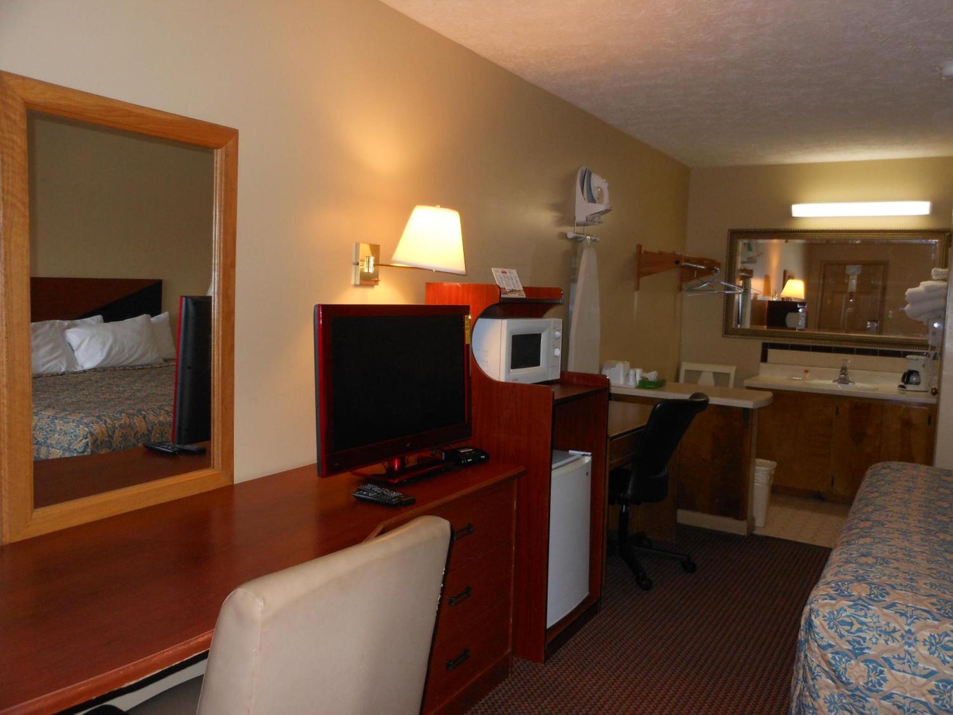 McClellan Inn photo 6