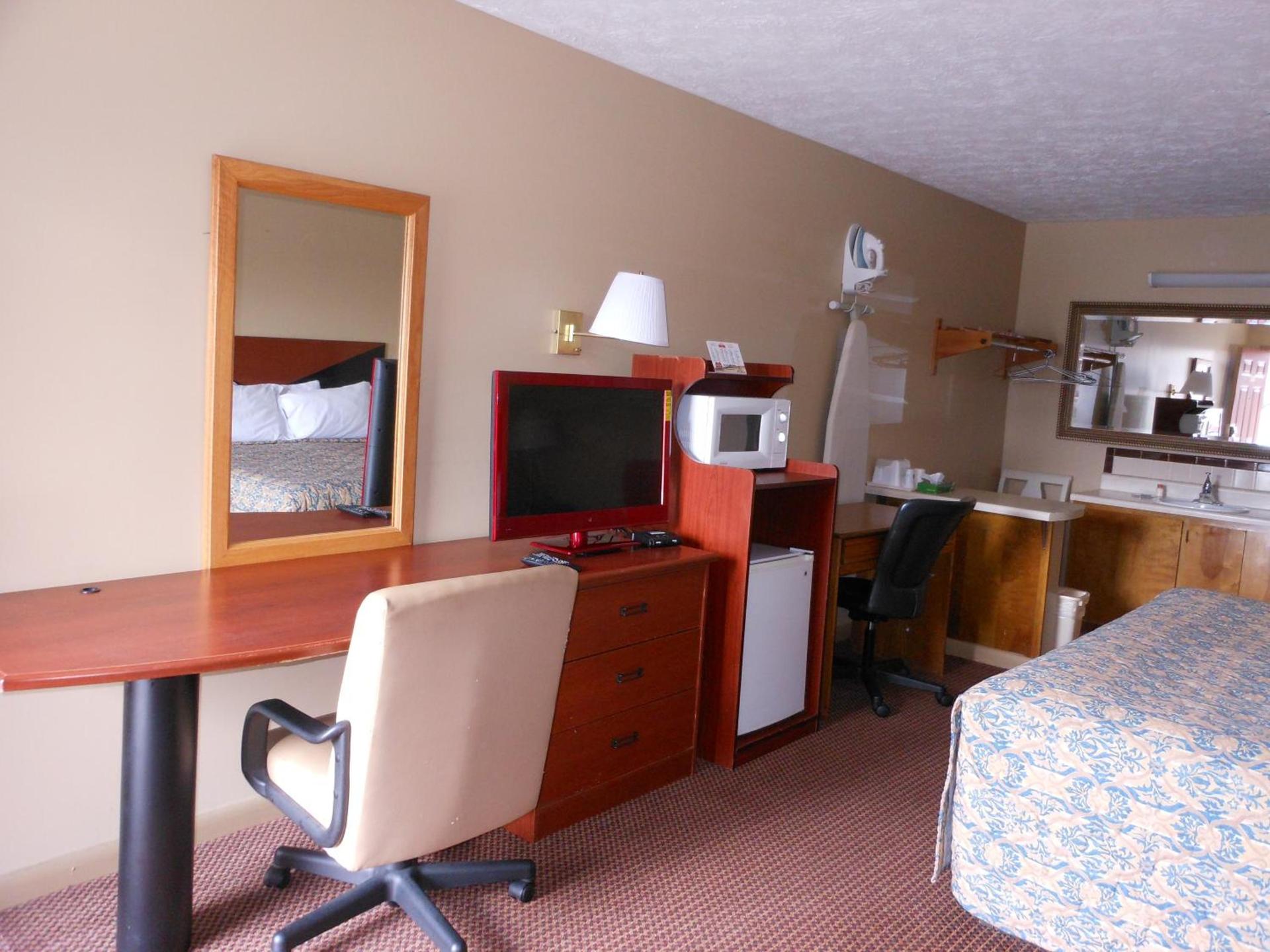 McClellan Inn photo 7