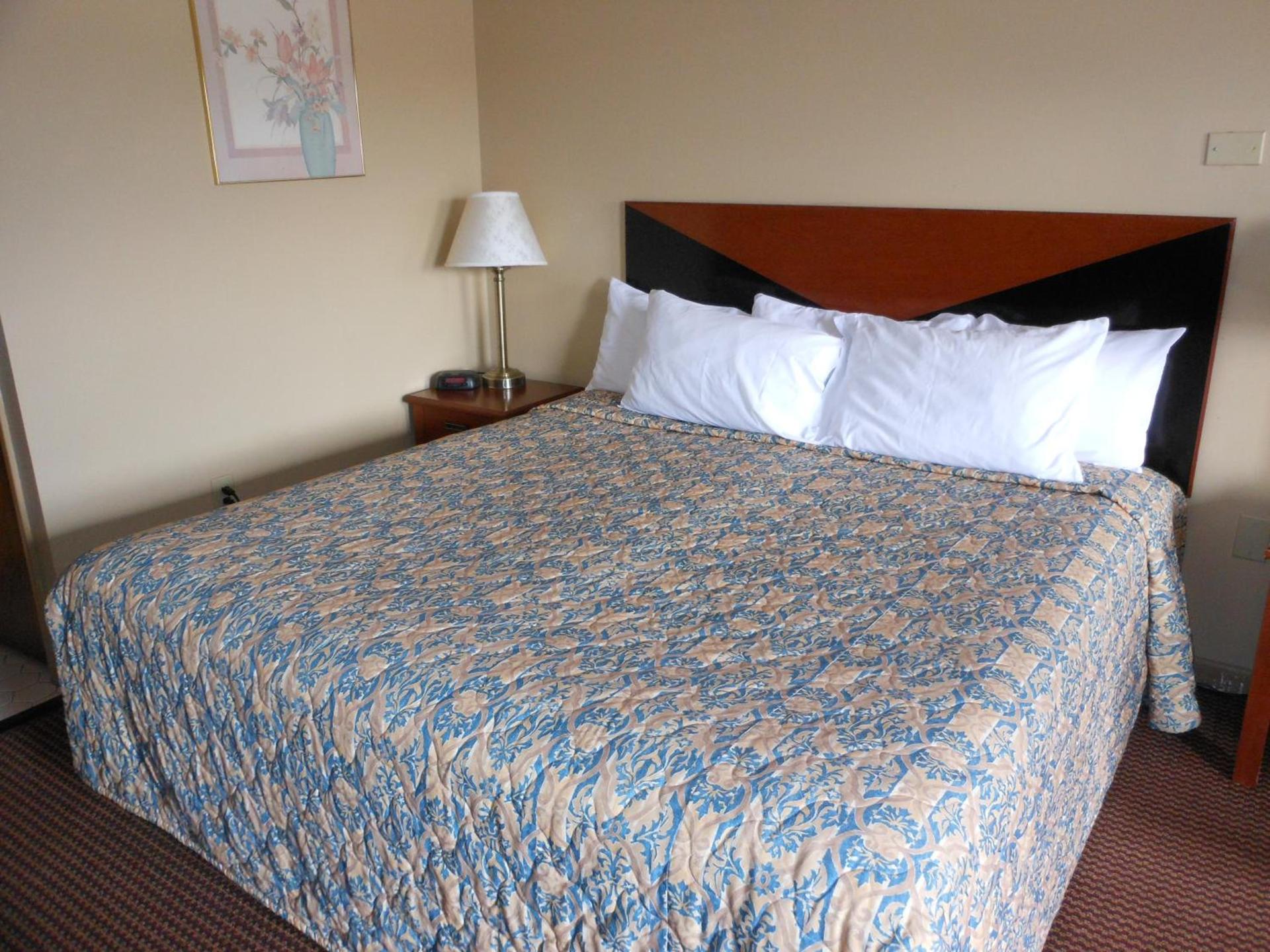 McClellan Inn photo 9
