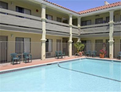 Travelodge by Wyndham Costa Mesa Newport Beach Hacienda photo 26
