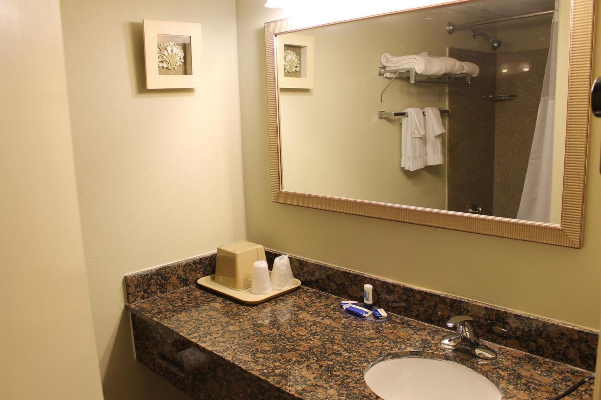 Cape Shore Inn photo 6