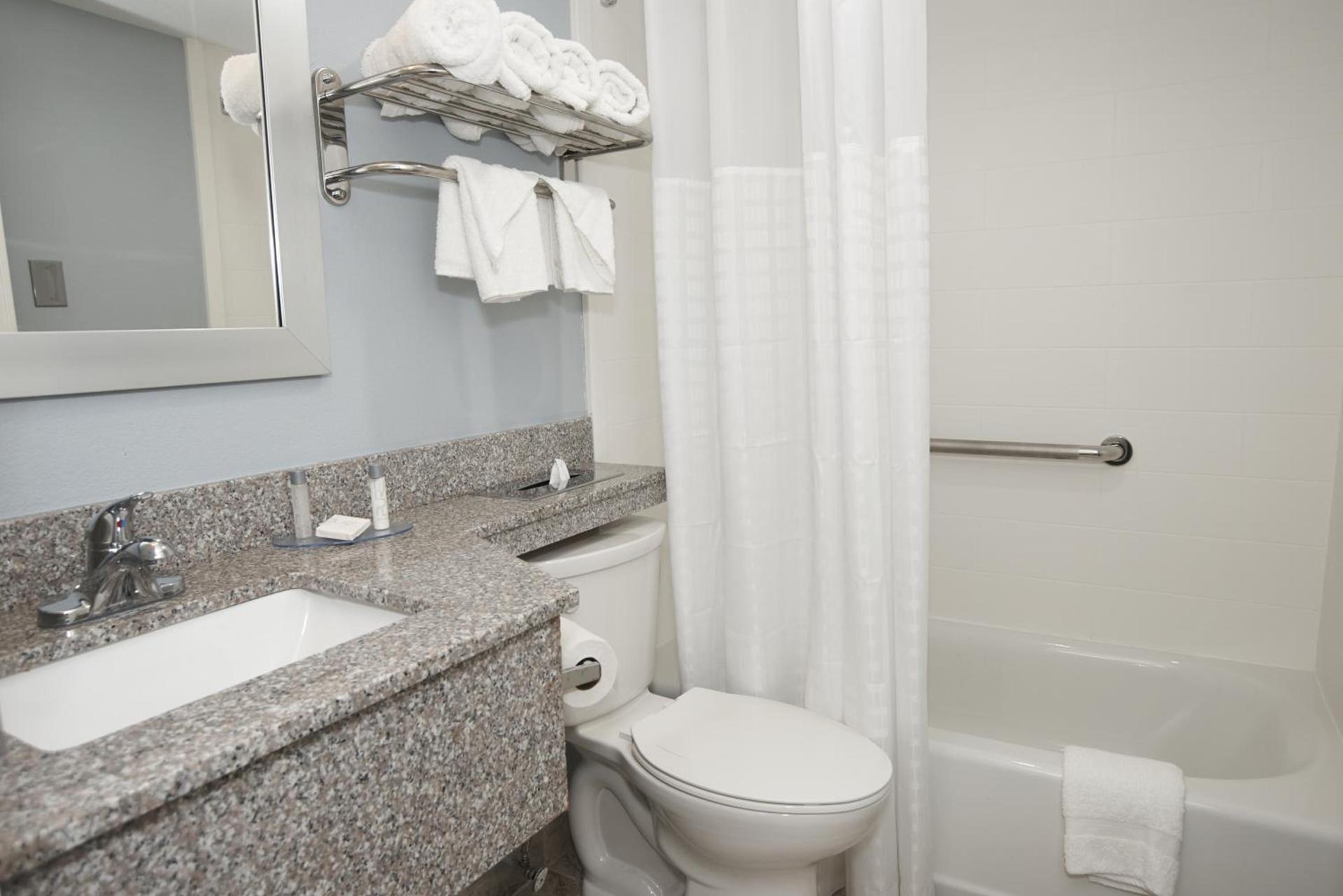 Falmouth Inn photo 34