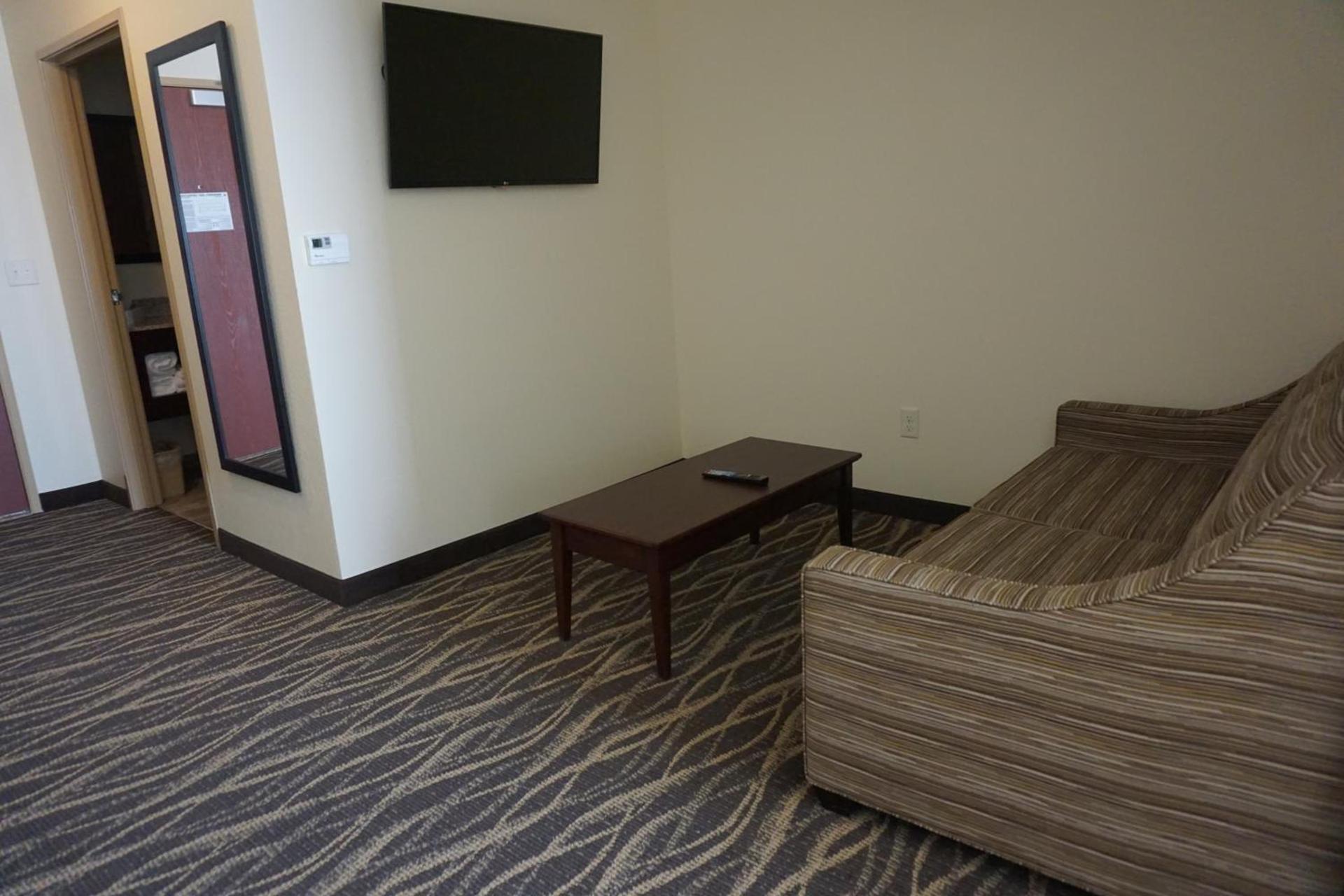 Cobblestone Hotel & Suites - Chippewa Falls photo 26