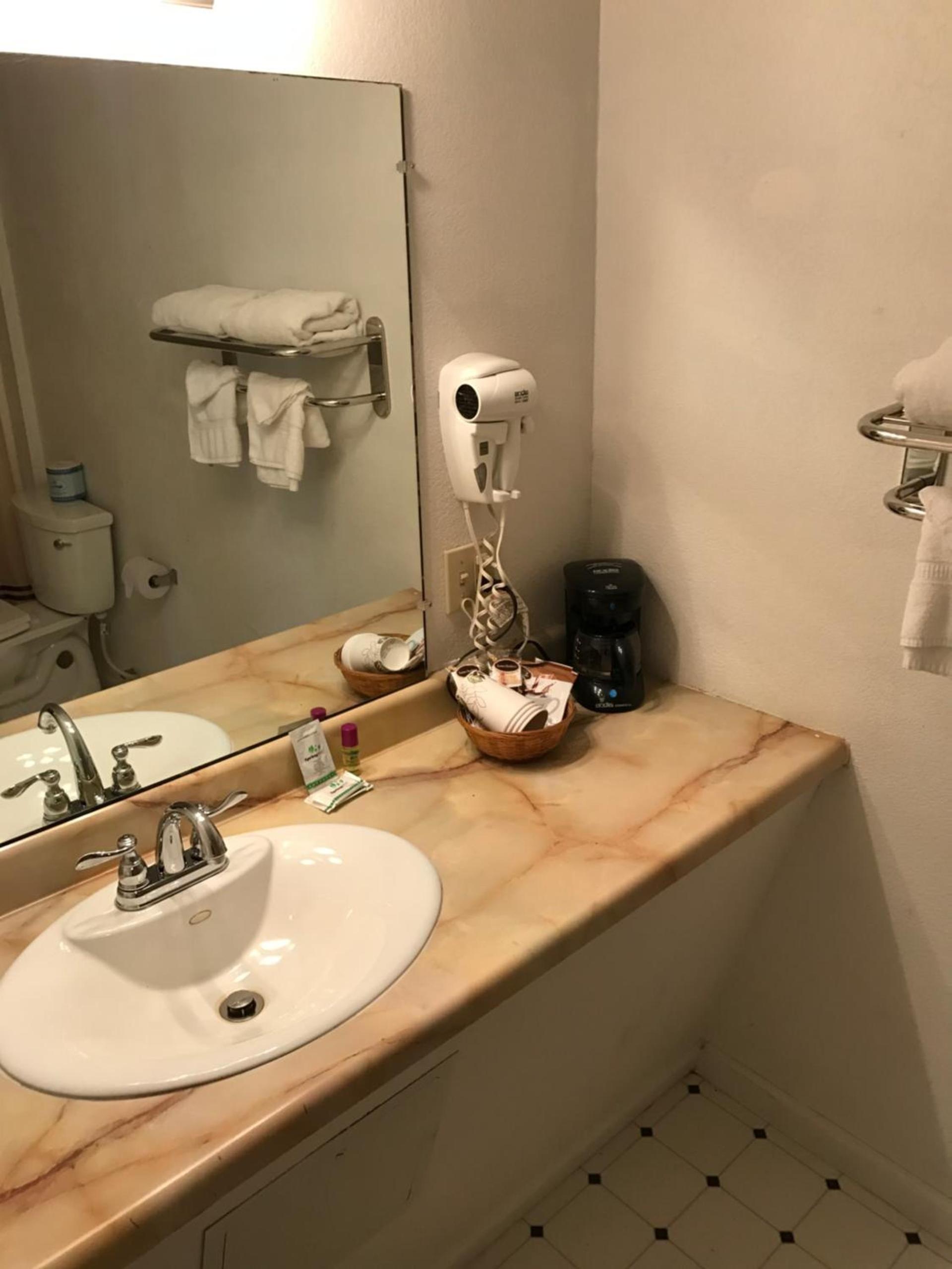 Gold Pan Lodge photo 7