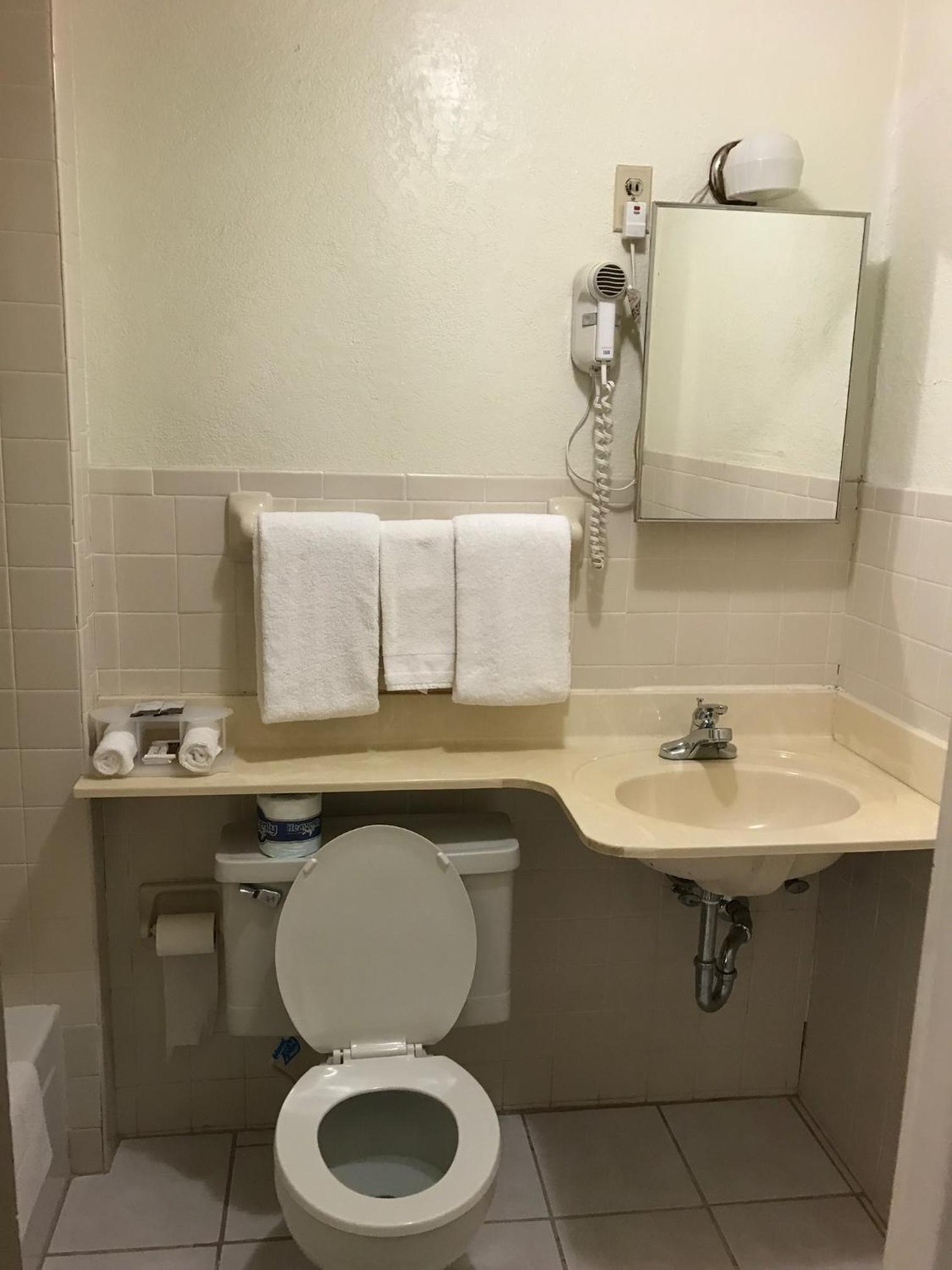 Budget Inn of Brownfield photo 10