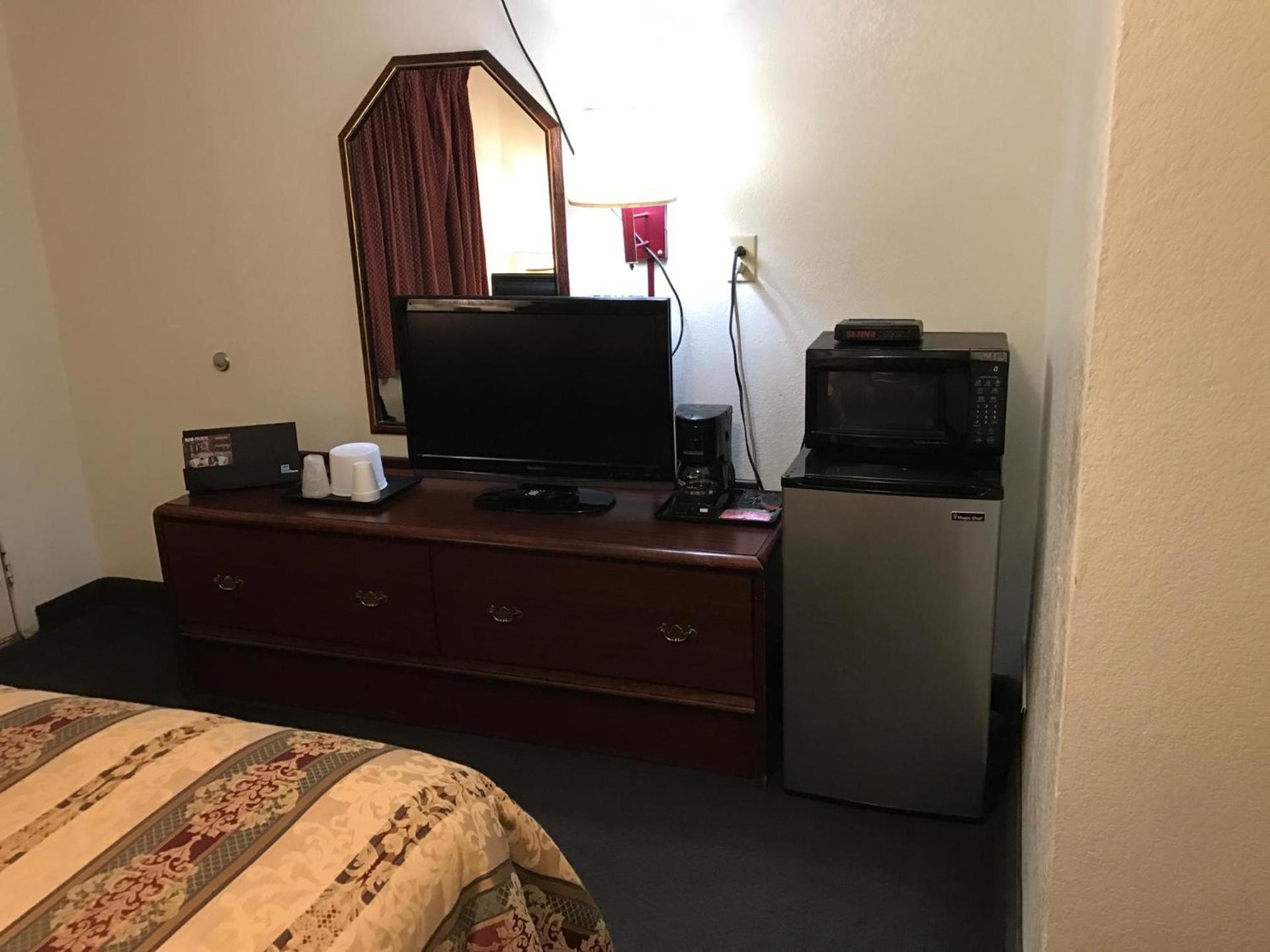 Budget Inn of Brownfield photo 16