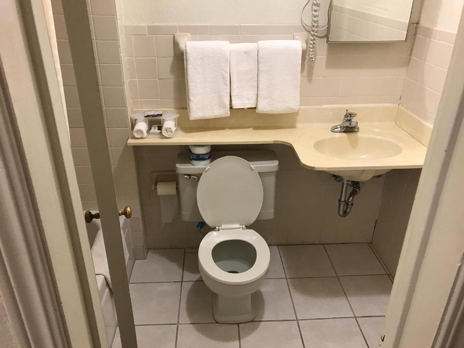 Budget Inn of Brownfield photo 18