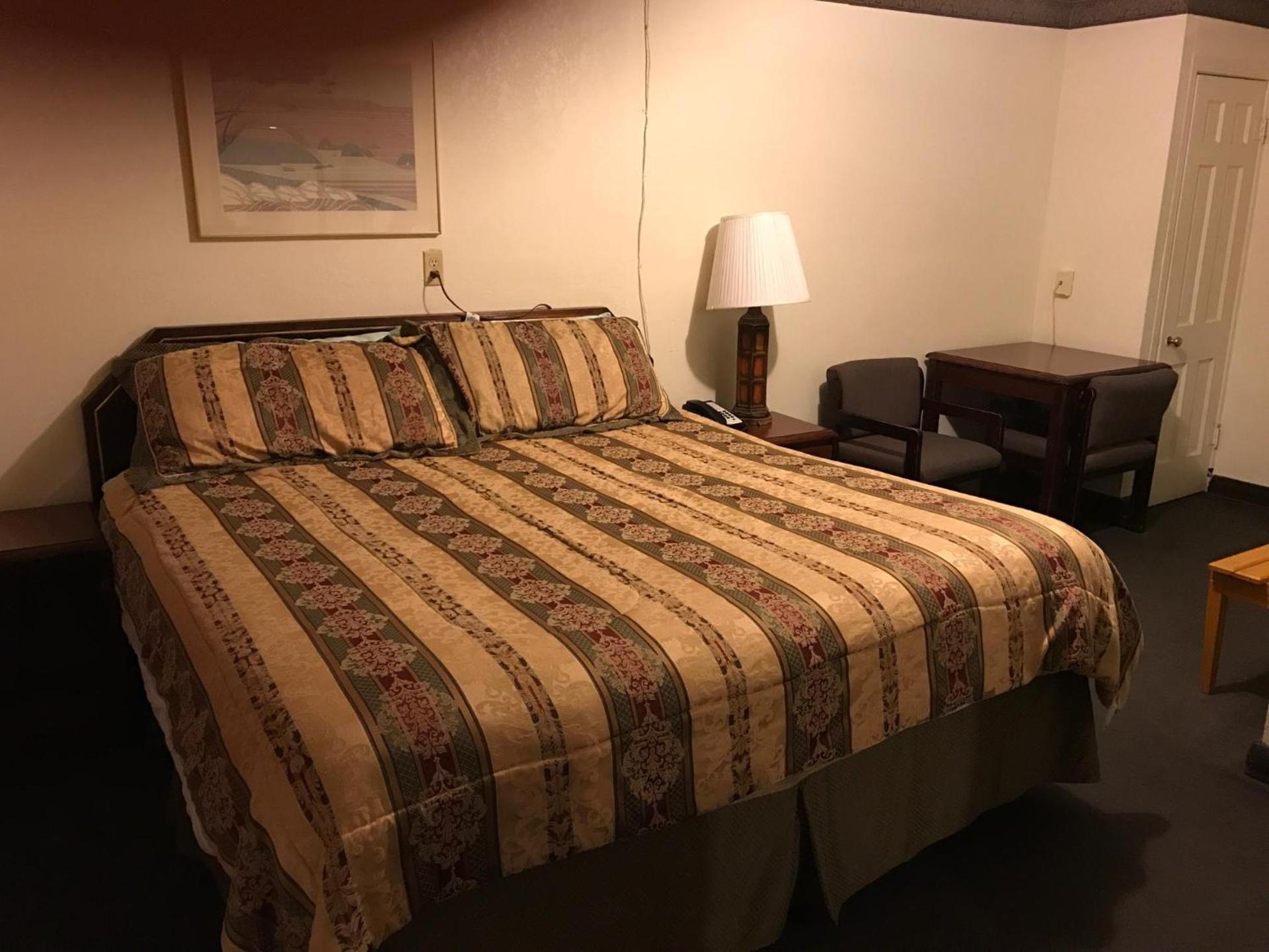 Budget Inn of Brownfield photo 12