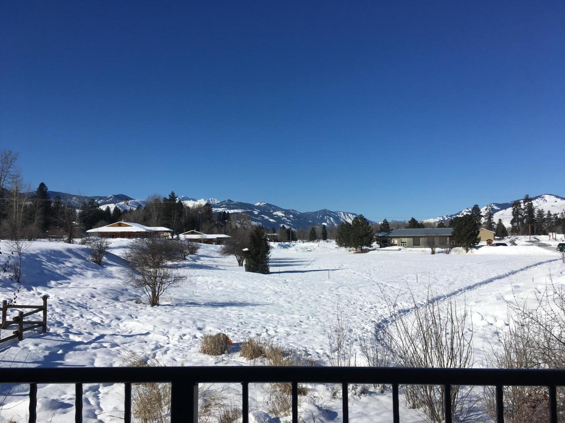 Mt Gardner Inn photo 17