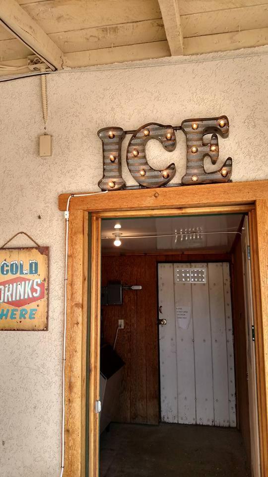 The Atomic Blue Motor-Inn photo 4