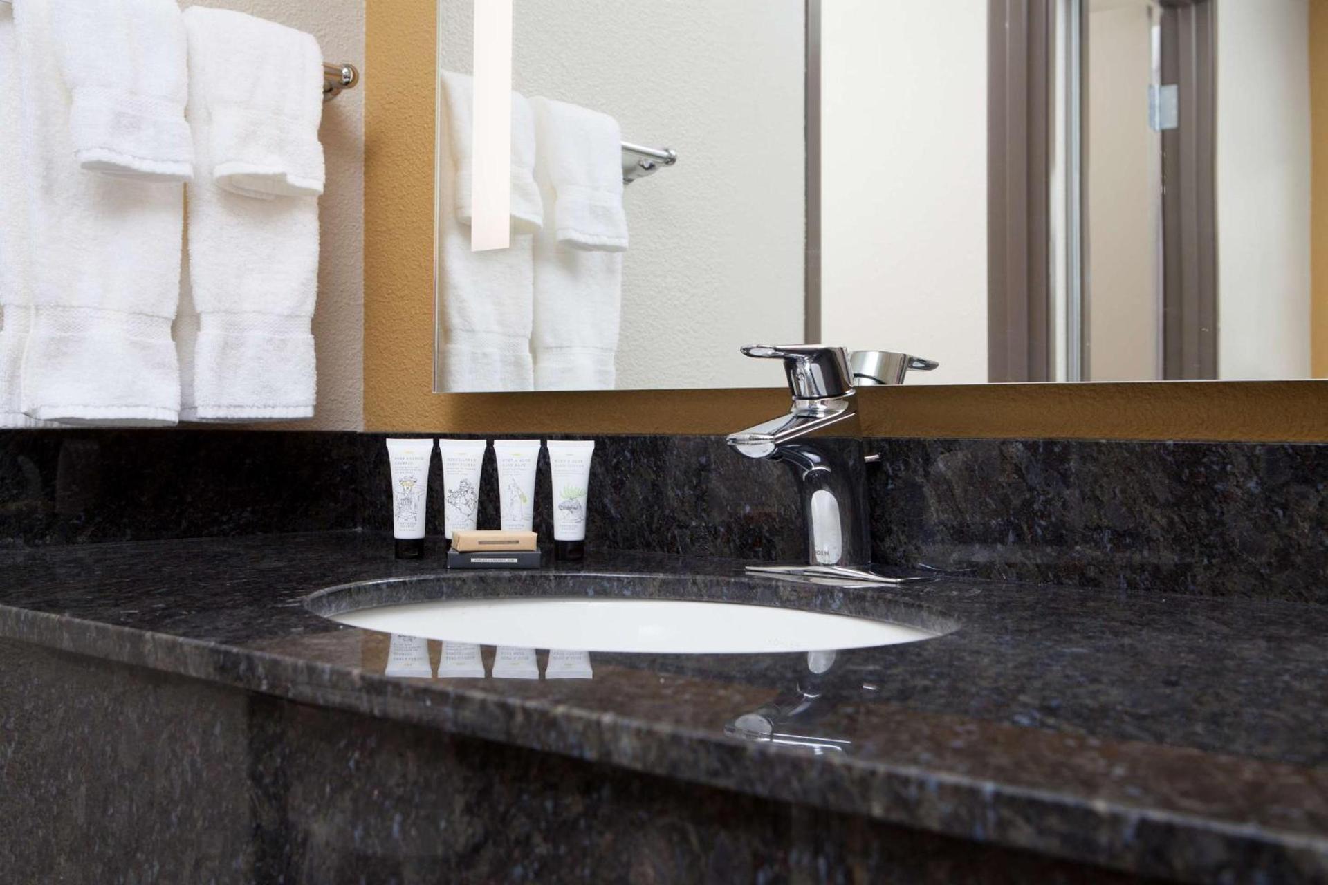 Red Lion Ridgewater Inn & Suites Polson photo 19