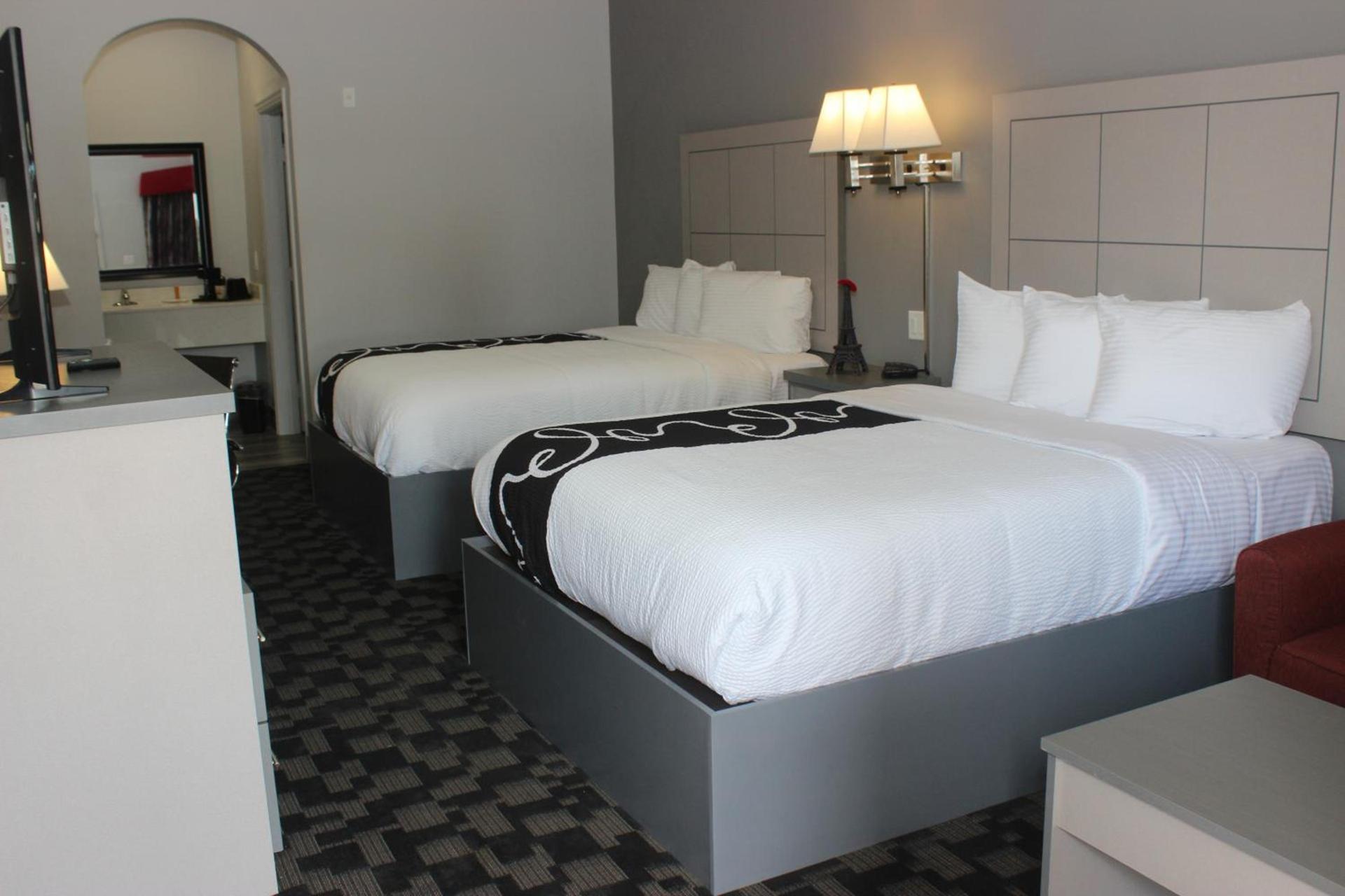 Paris Inn & Suites photo 26
