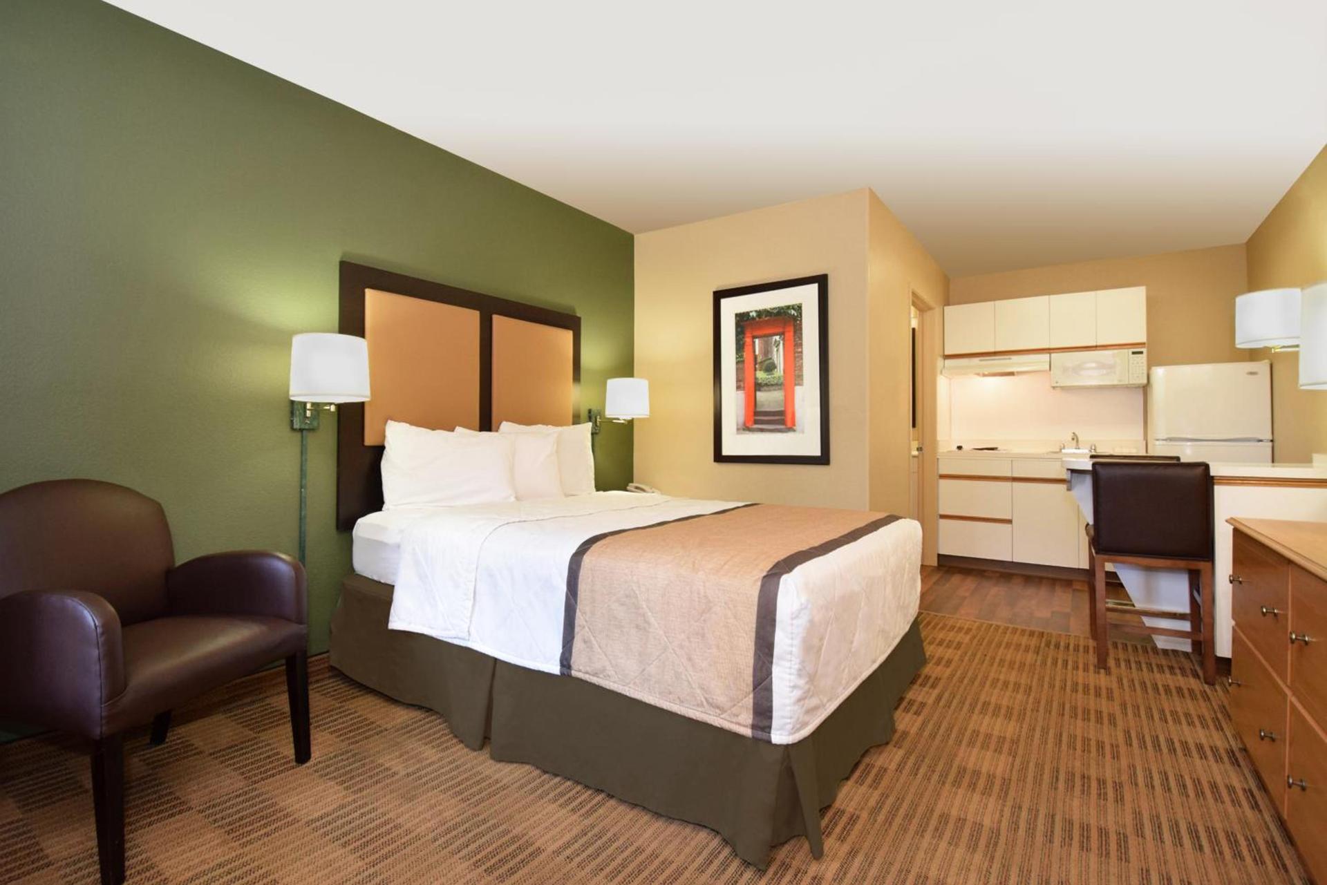 Extended Stay America Select Suites - Jacksonville - Southside - St Johns Towne Ctr photo 60