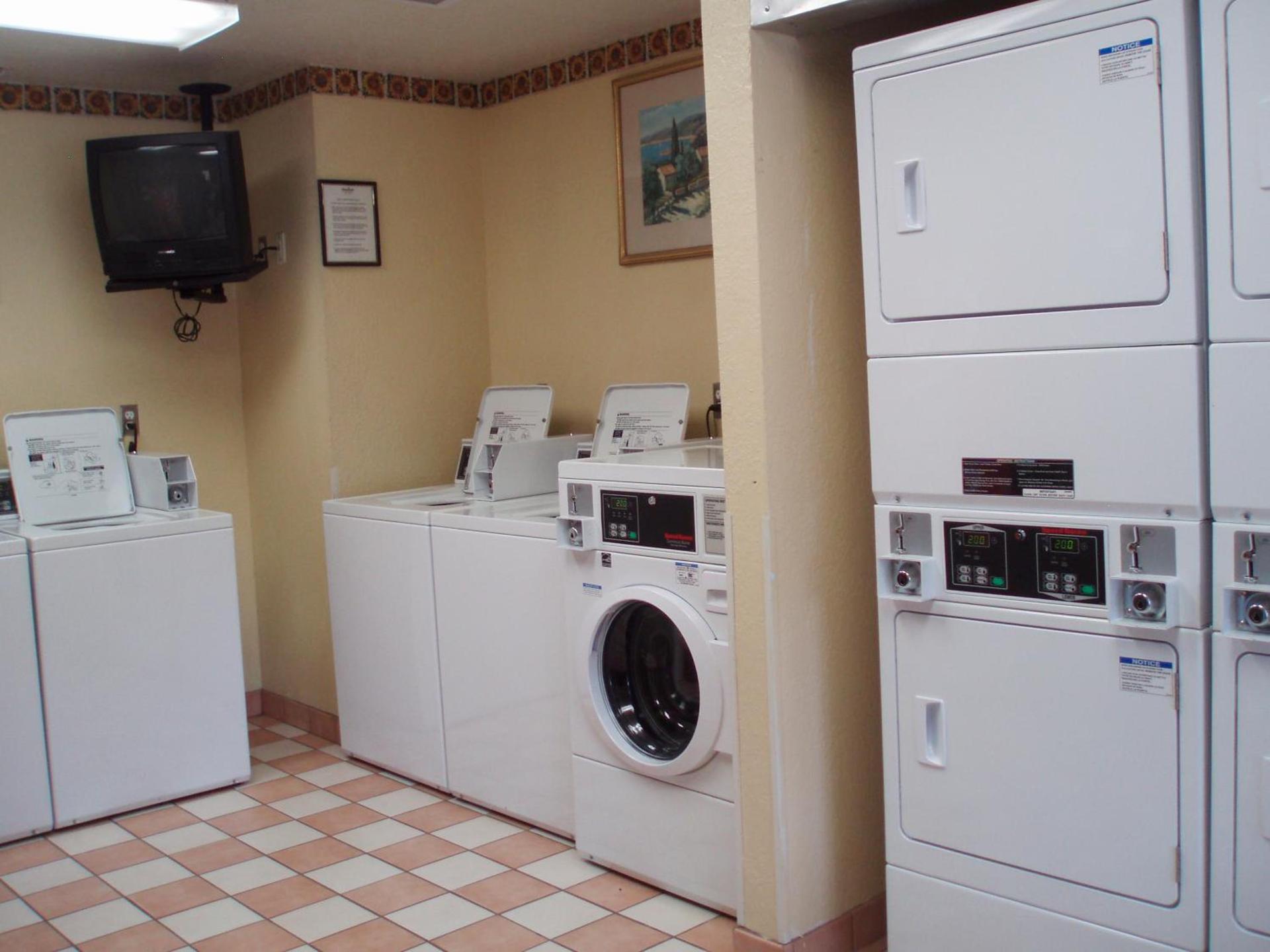 Extended Stay America Select Suites - Jacksonville - Southside - St Johns Towne Ctr photo 73