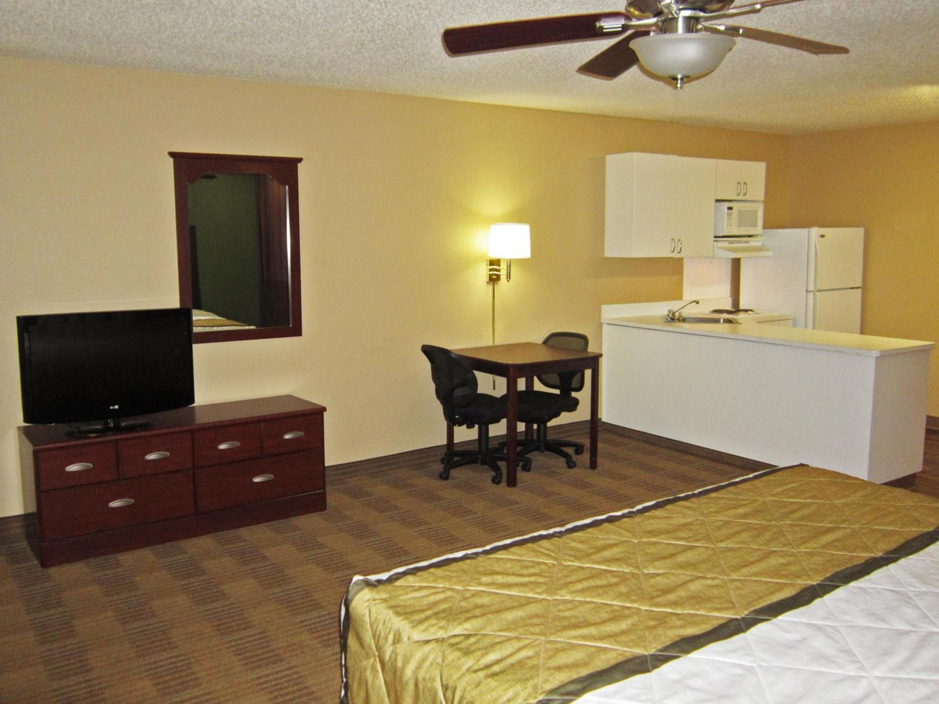 Extended Stay America Select Suites - Orlando - Maitland - 1760 Pembrook Dr photo 40
