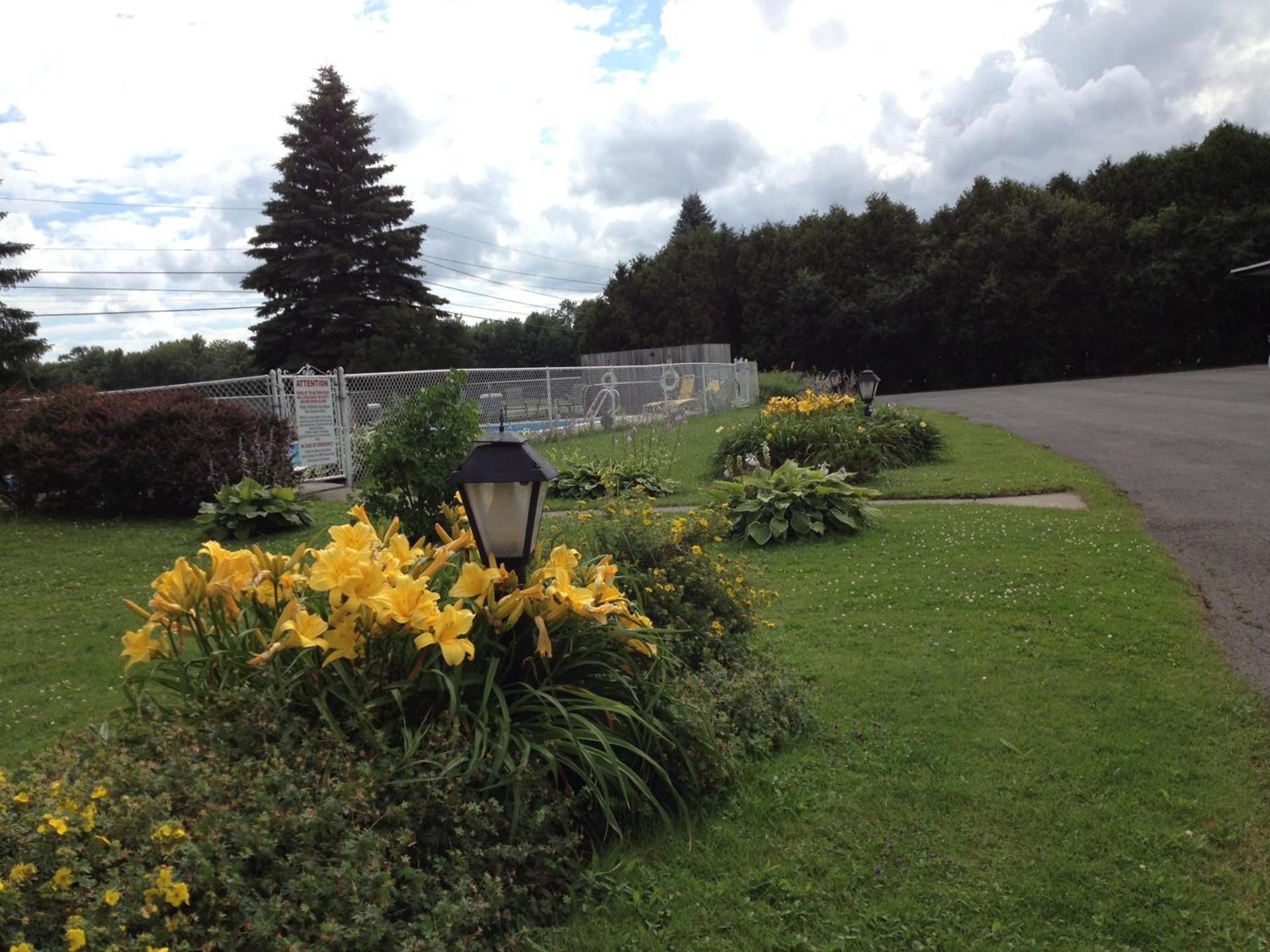 Skaneateles Inn on 20 photo 14