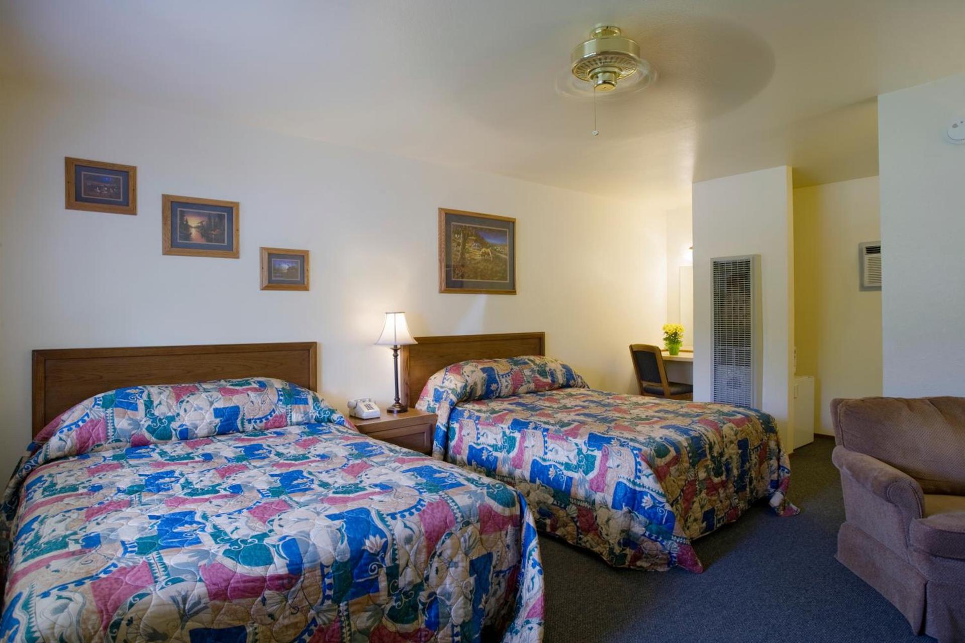 Lazy J Ranch Motel photo 17