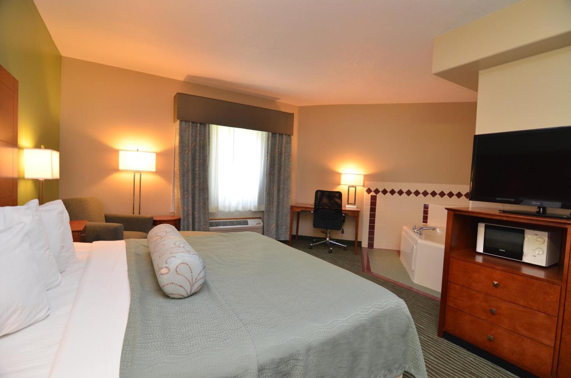 AmericInn by Wyndham Des Moines Airport photo 24