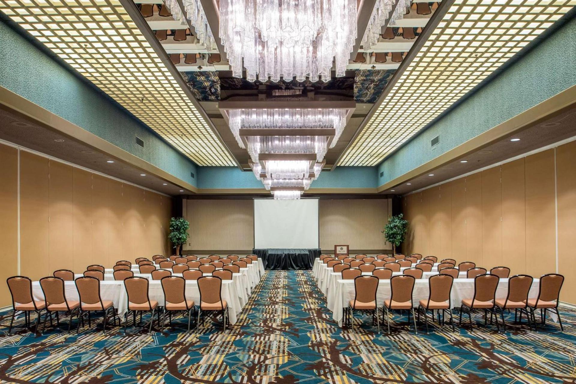Red Lion Hotel Pasco Airport & Conference Center photo 34