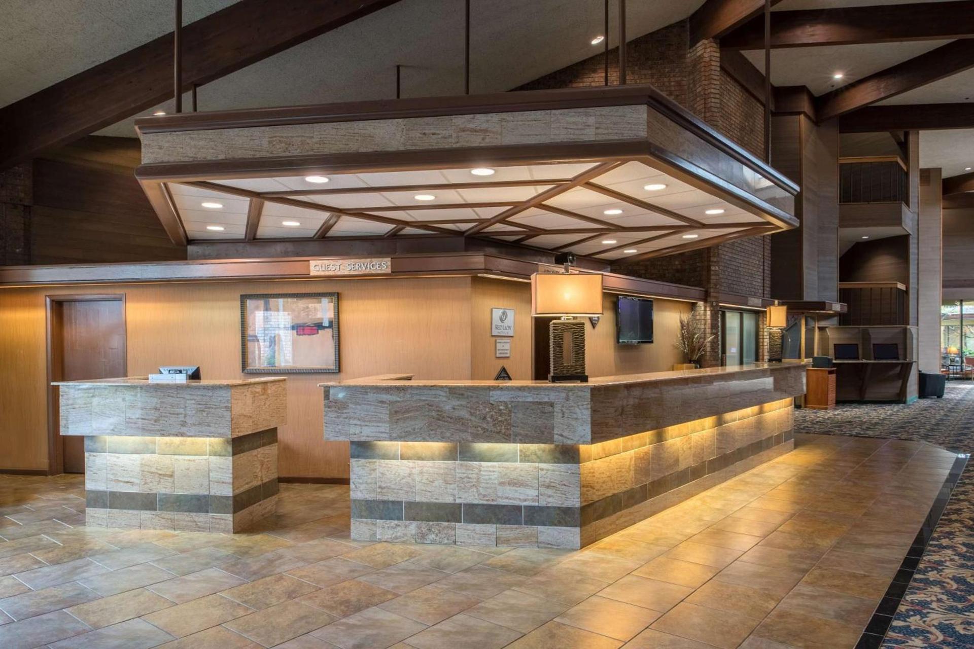 Red Lion Hotel Pasco Airport & Conference Center photo 8