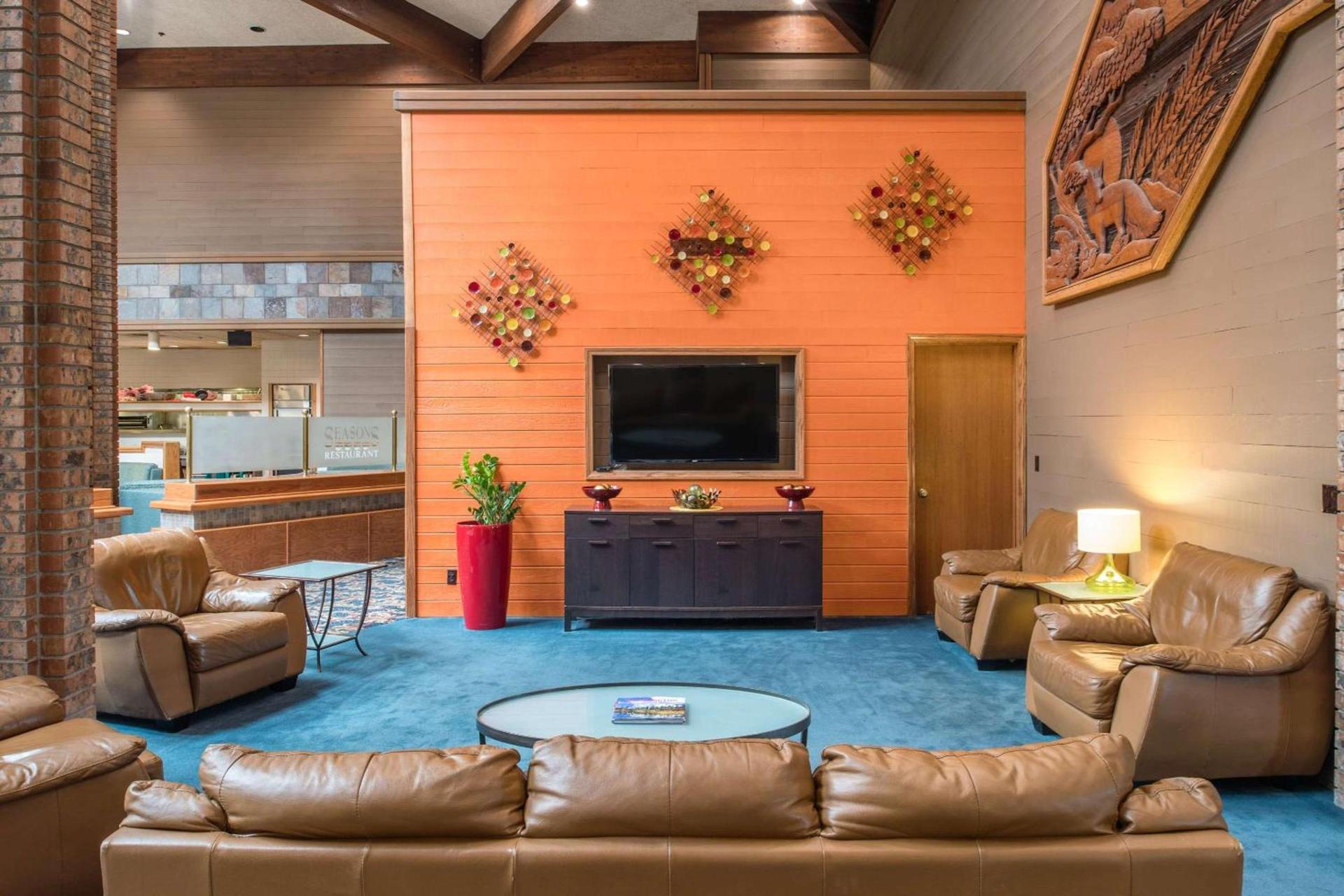 Red Lion Hotel Pasco Airport & Conference Center photo 9