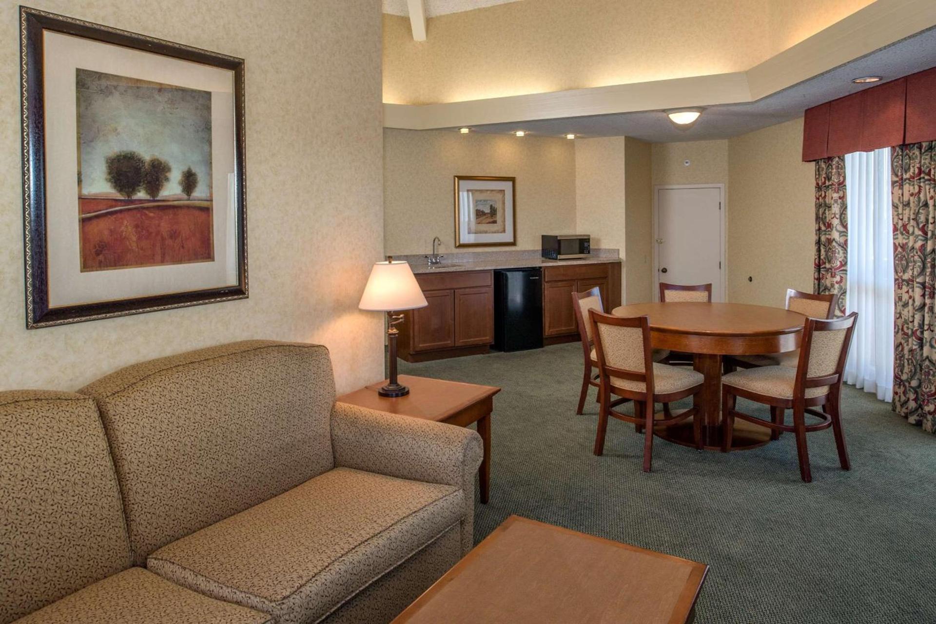 Red Lion Hotel Pasco Airport & Conference Center photo 23