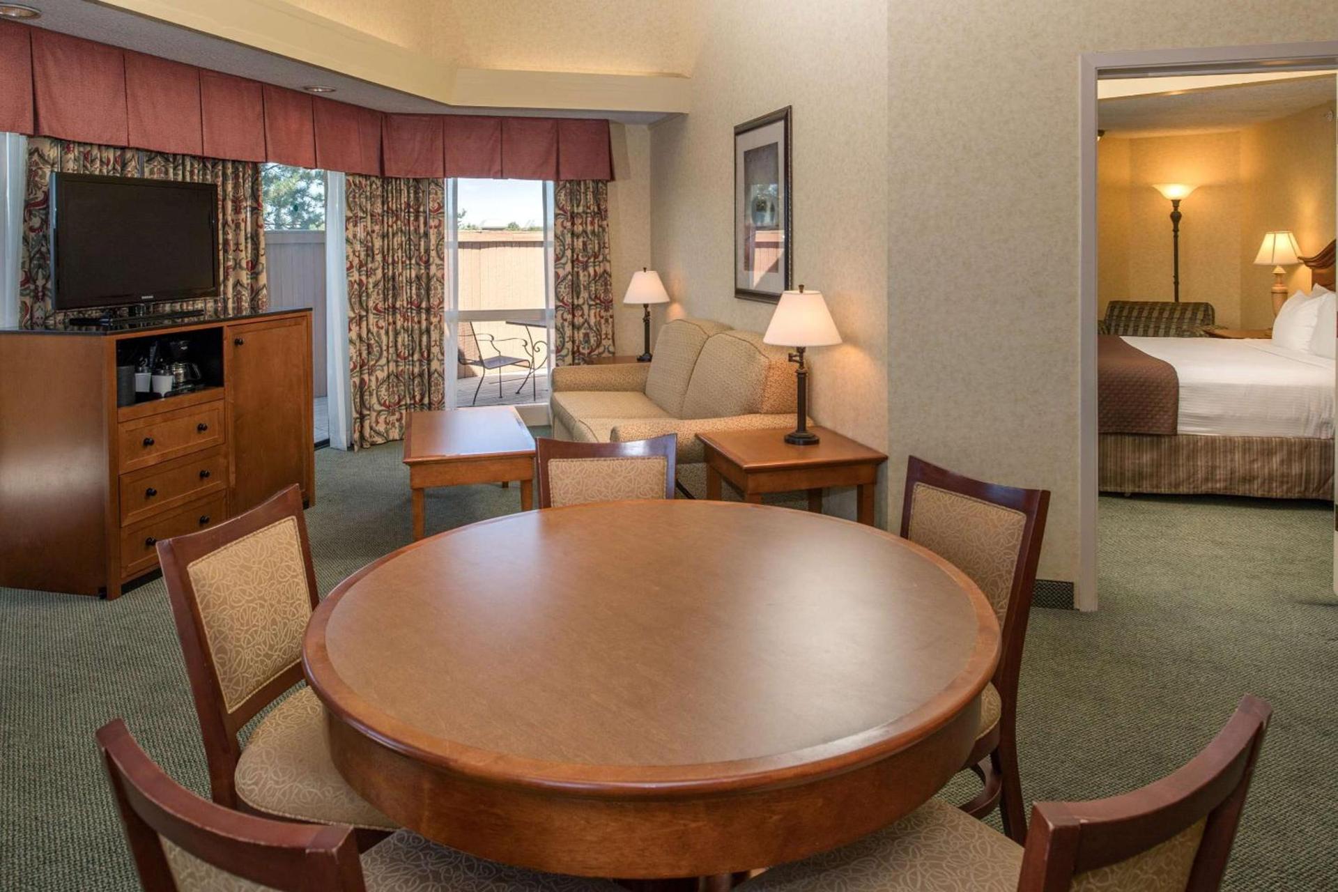 Red Lion Hotel Pasco Airport & Conference Center photo 22