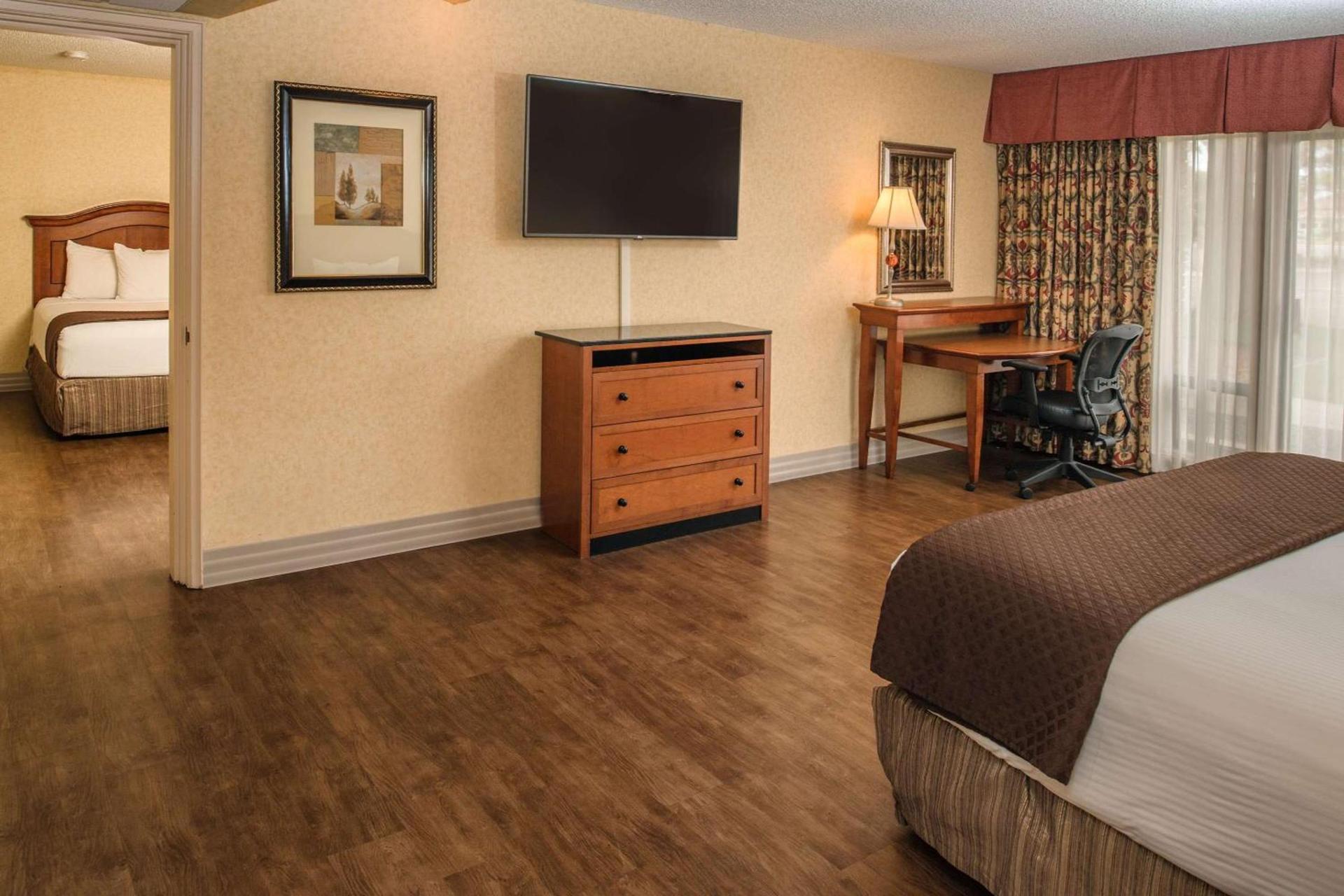 Red Lion Hotel Pasco Airport & Conference Center photo 18