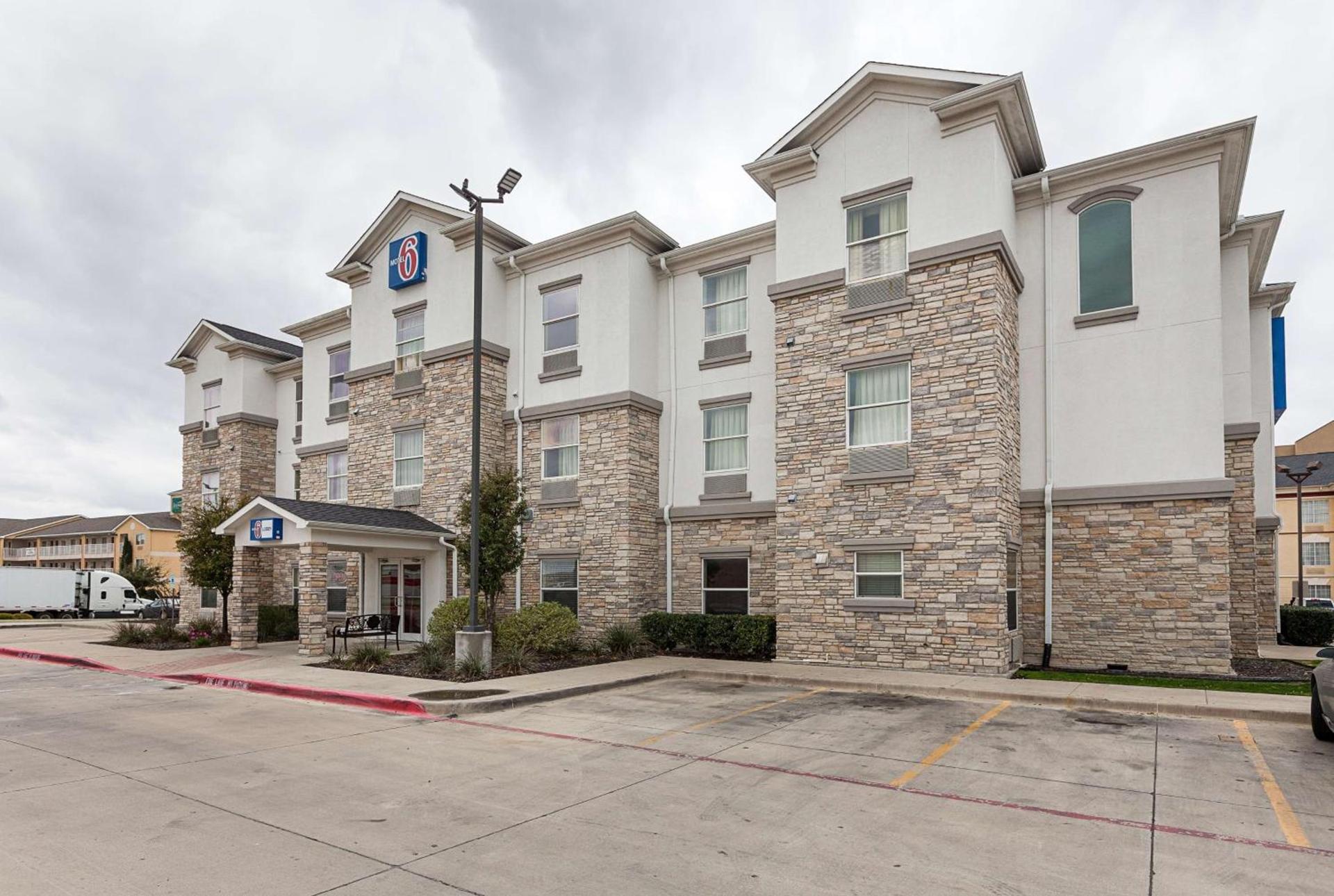 Motel 6-Fort Worth, TX photo 1
