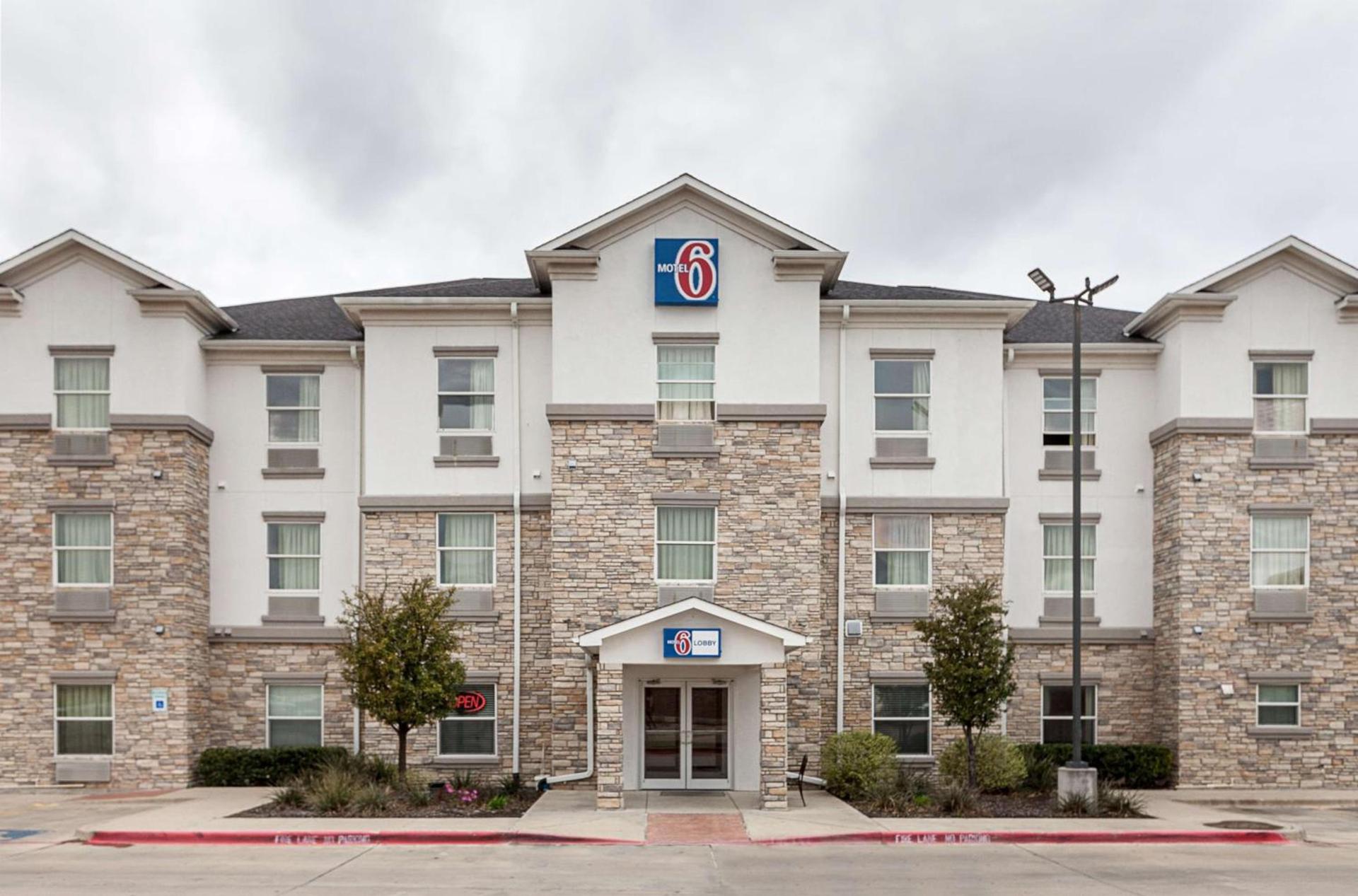 Motel 6-Fort Worth, TX photo 2