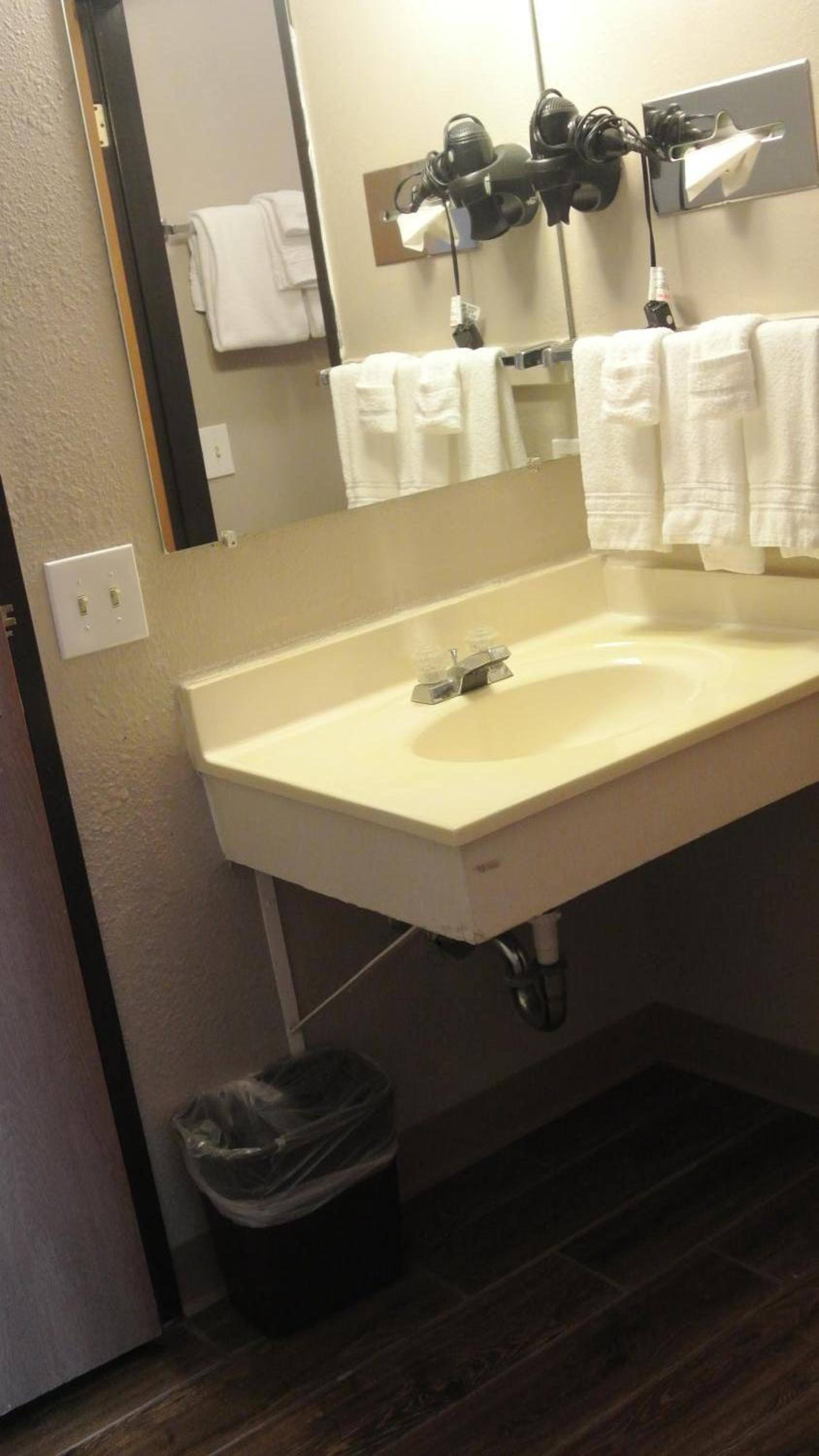 Super 8 by Wyndham Cortez/Mesa Verde Area photo 39