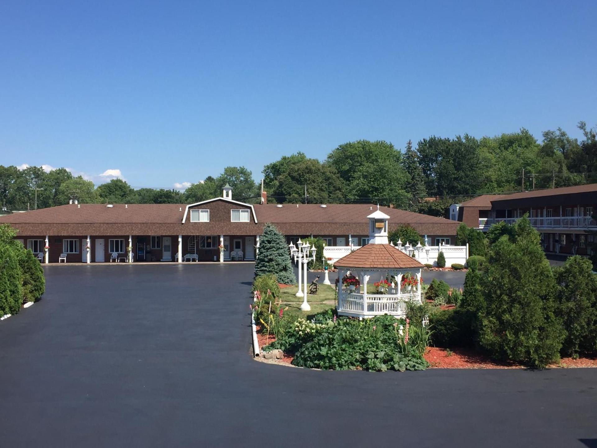 Lockport Inn and Suites photo 4