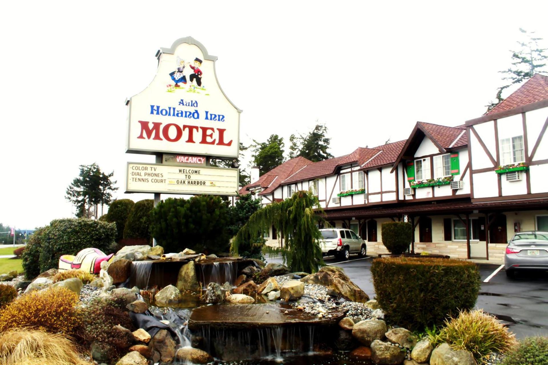 Auld Holland Inn photo 24