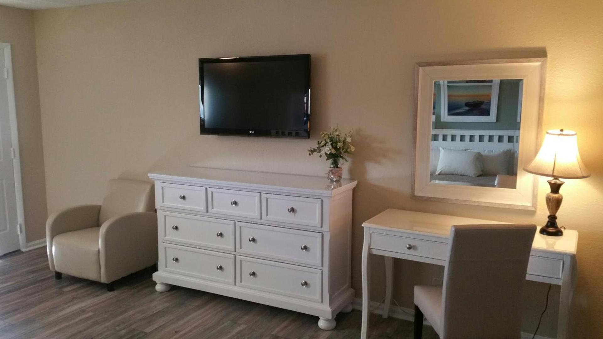 Point Pleasant Manor photo 6