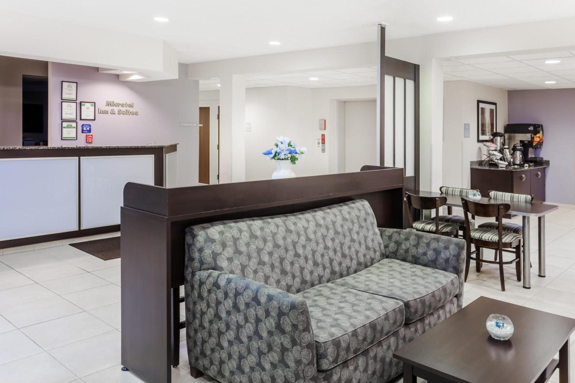 Microtel Inn and Suites Elkhart photo 25