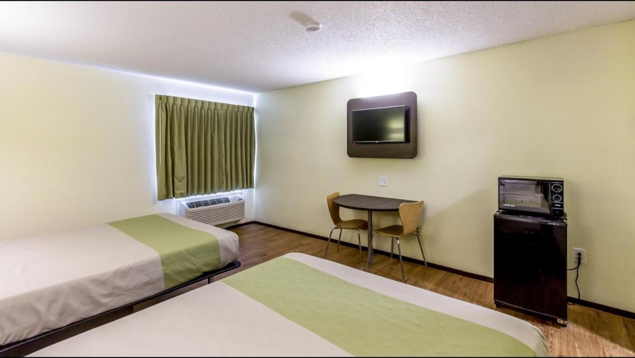 Motel 6-Troy, IL photo 11