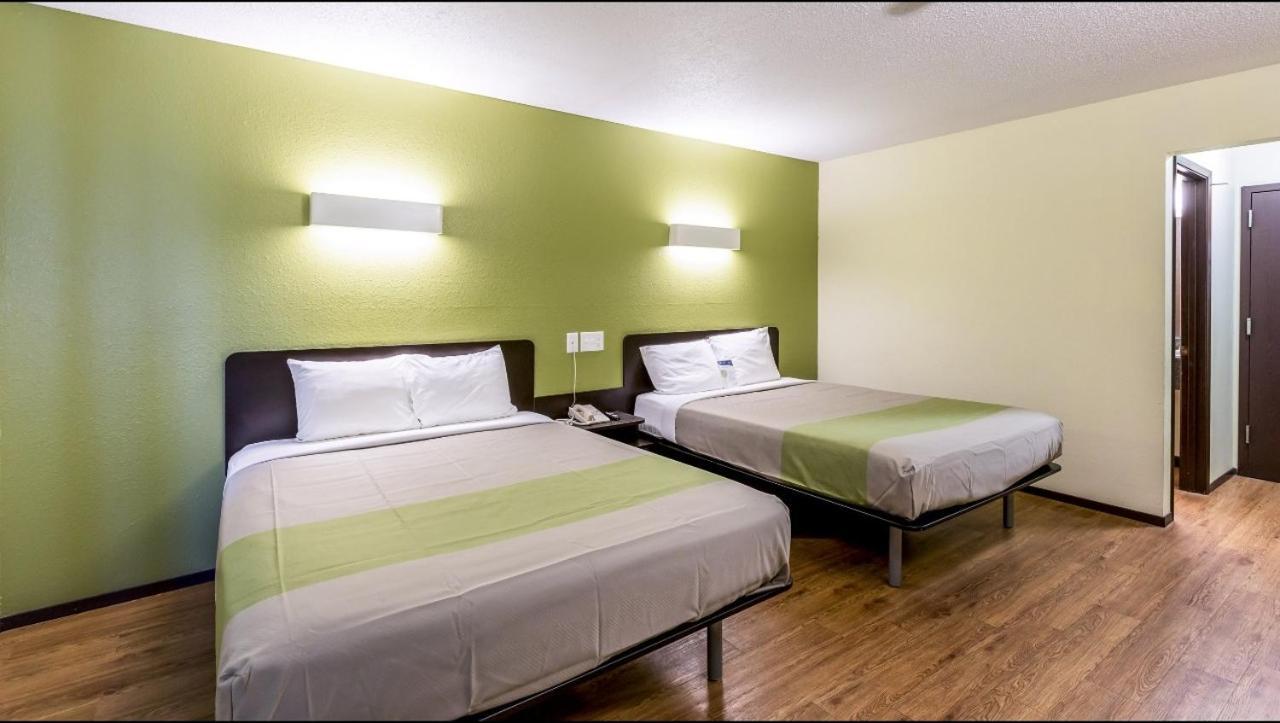 Motel 6-Troy, IL photo 9