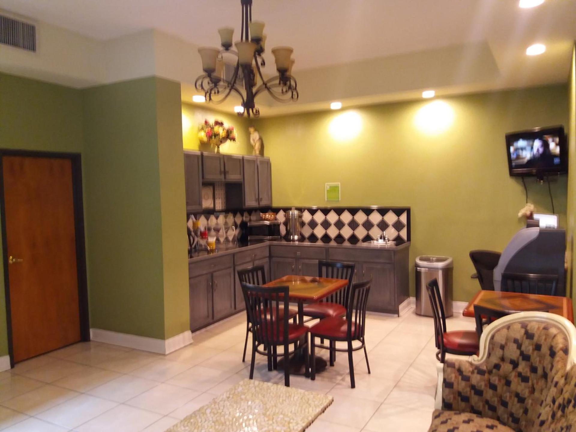 Budgetel Inn and Suites- FORT GORDON photo 6