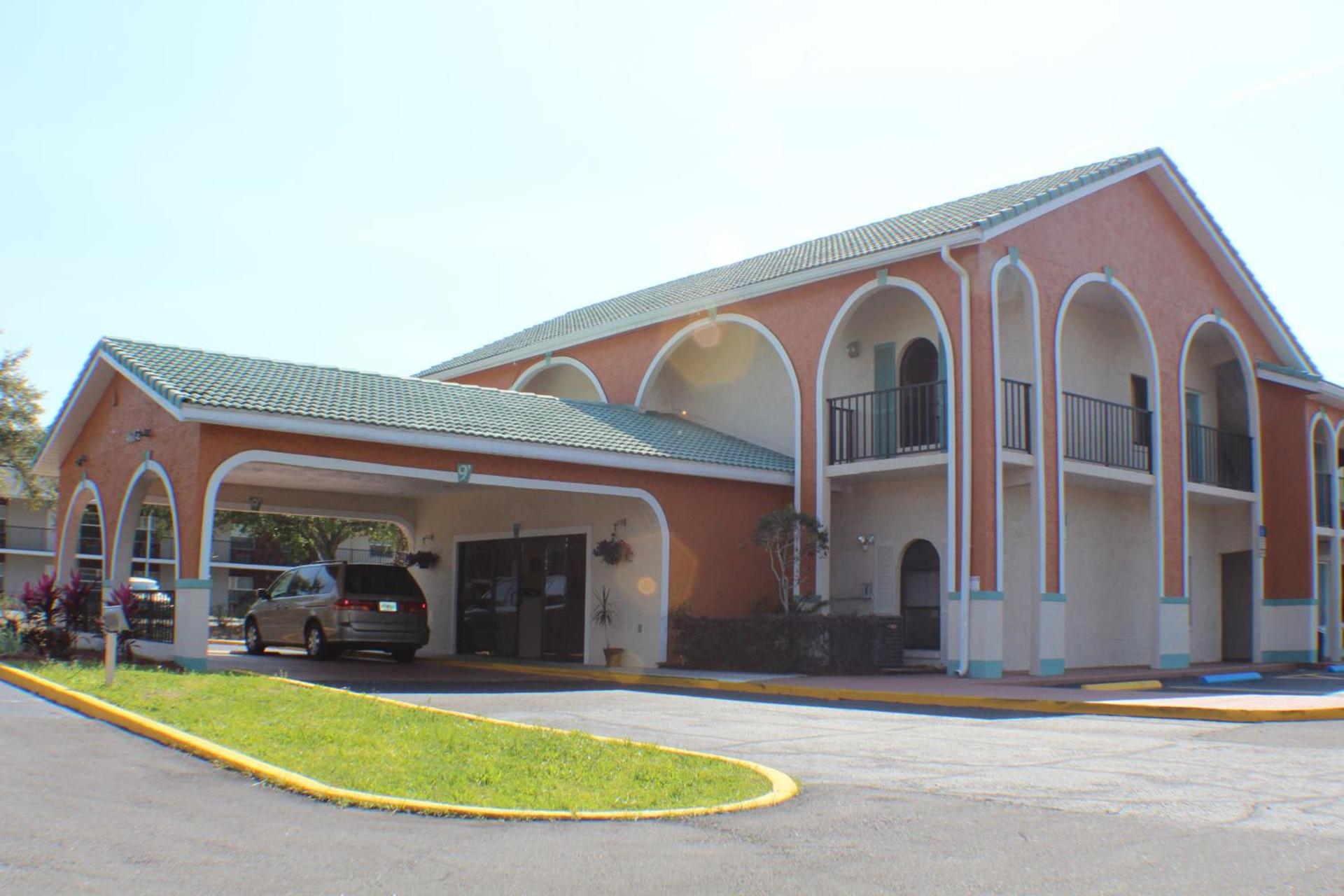 Shining Light Inn & Suites photo 1